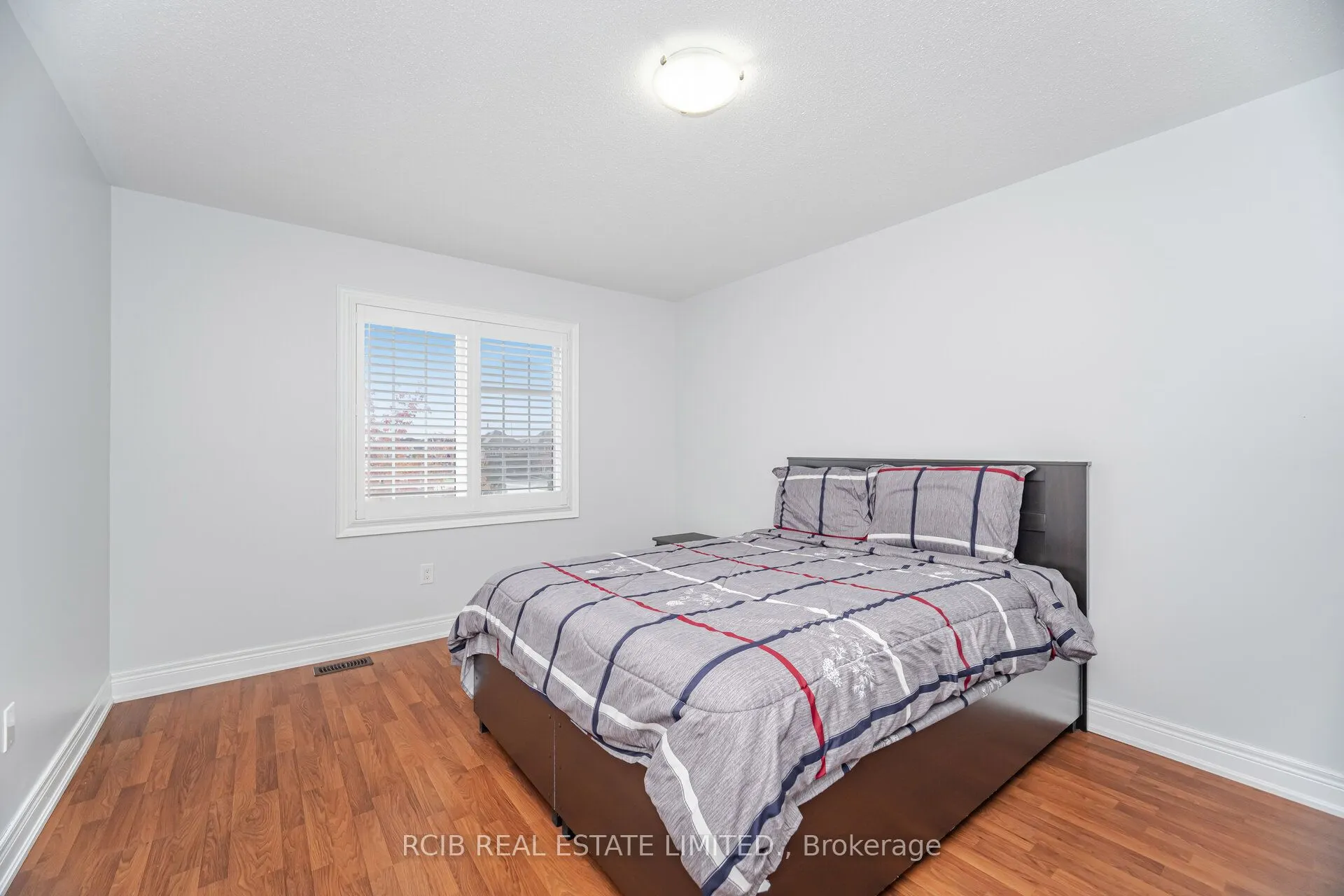 27 Blackstone River Drive