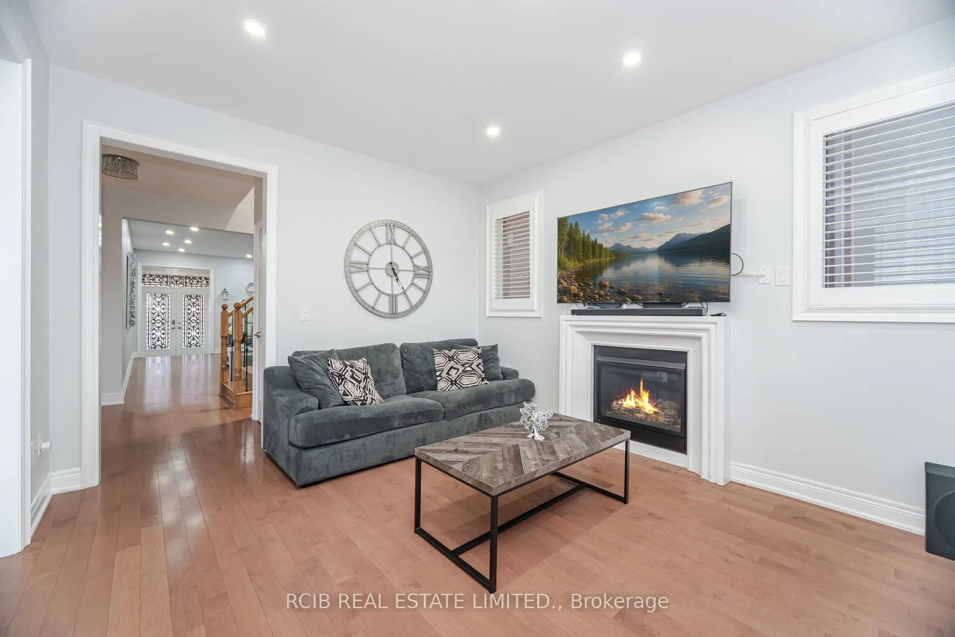 27 Blackstone River Drive