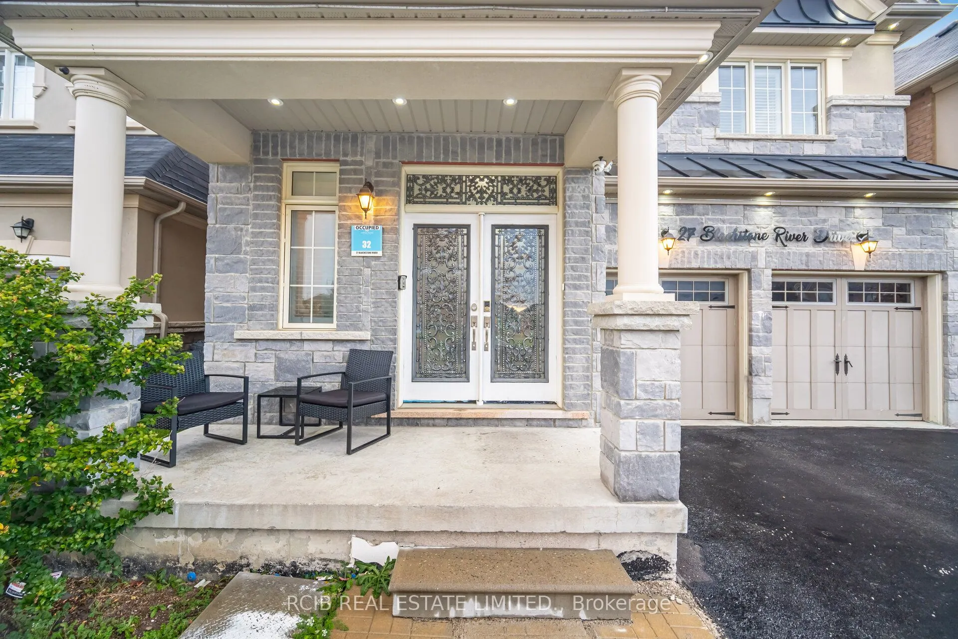 27 Blackstone River Drive