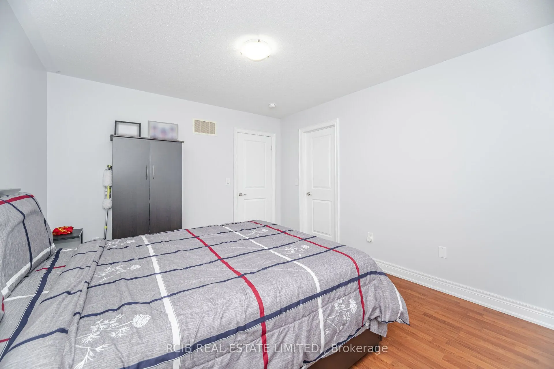 27 Blackstone River Drive