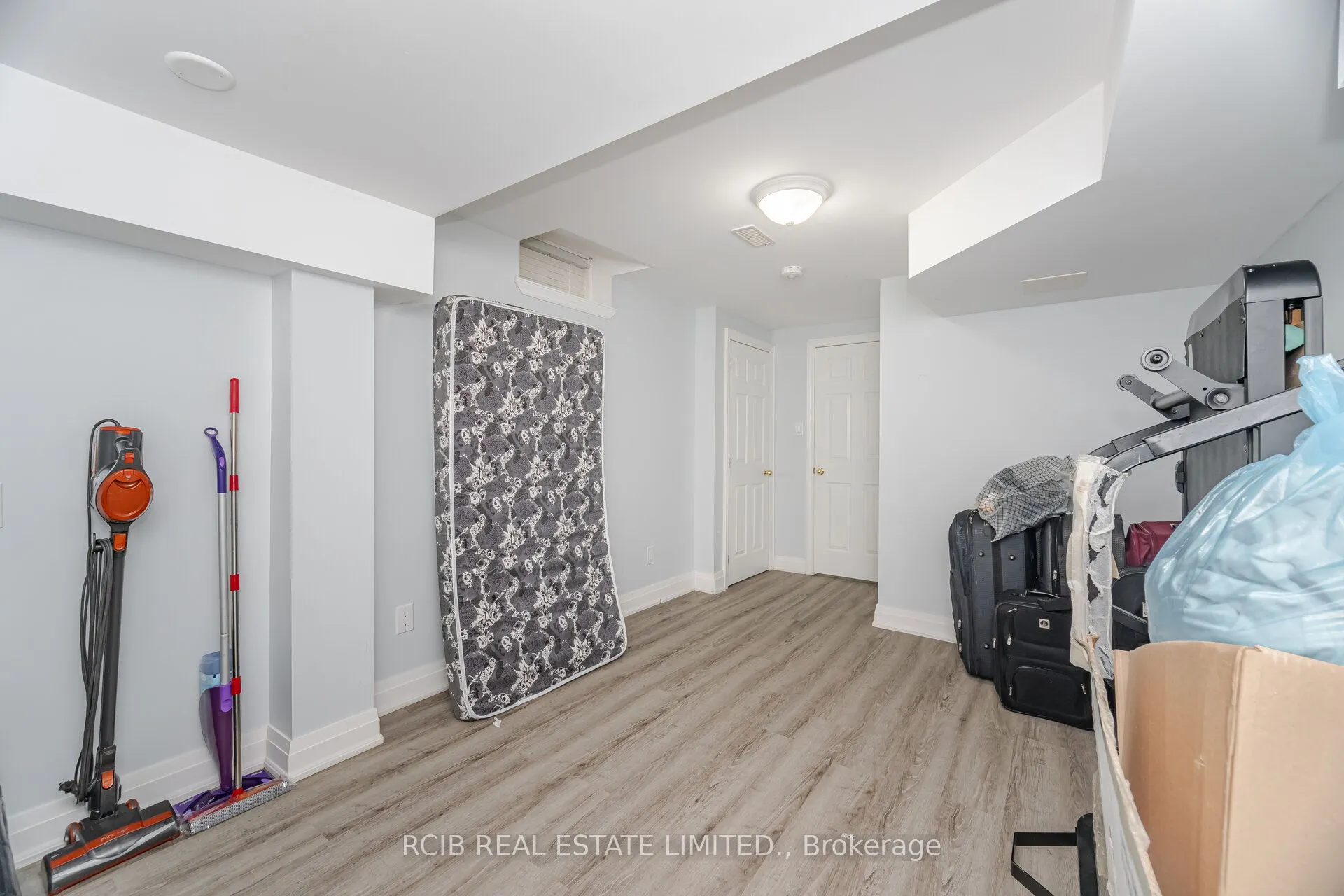 27 Blackstone River Drive
