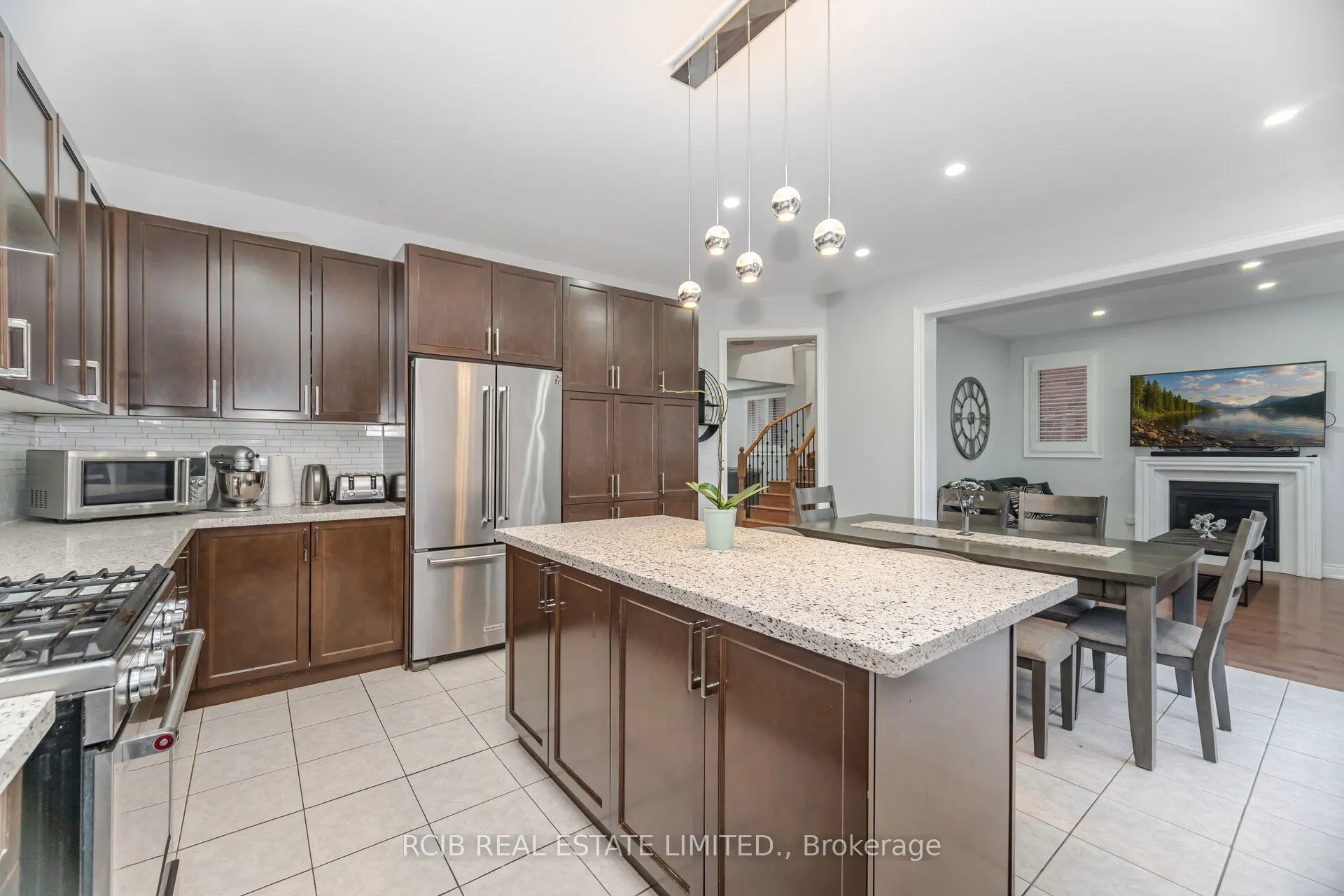 27 Blackstone River Drive