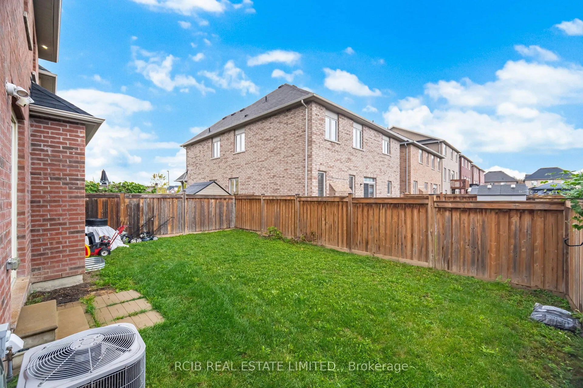 27 Blackstone River Drive