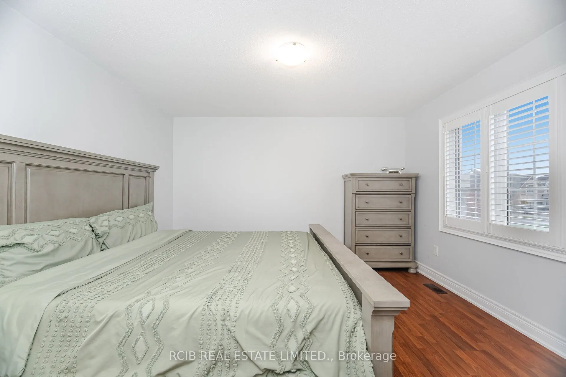 27 Blackstone River Drive