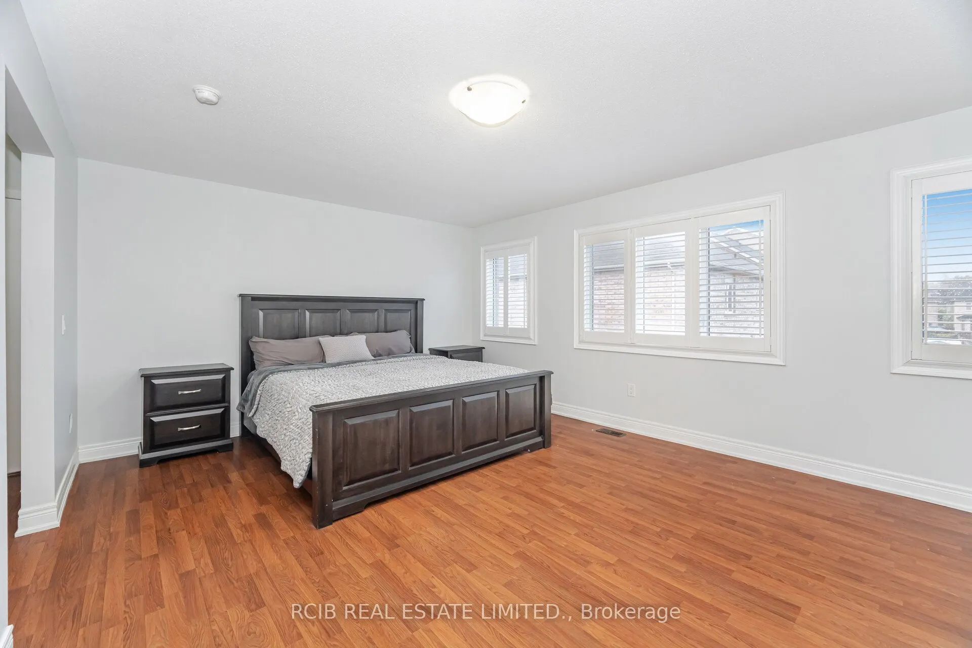 27 Blackstone River Drive