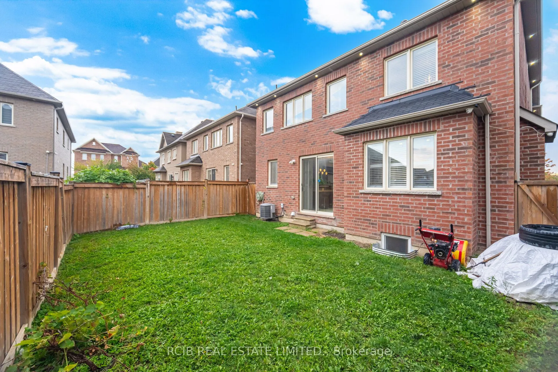 27 Blackstone River Drive