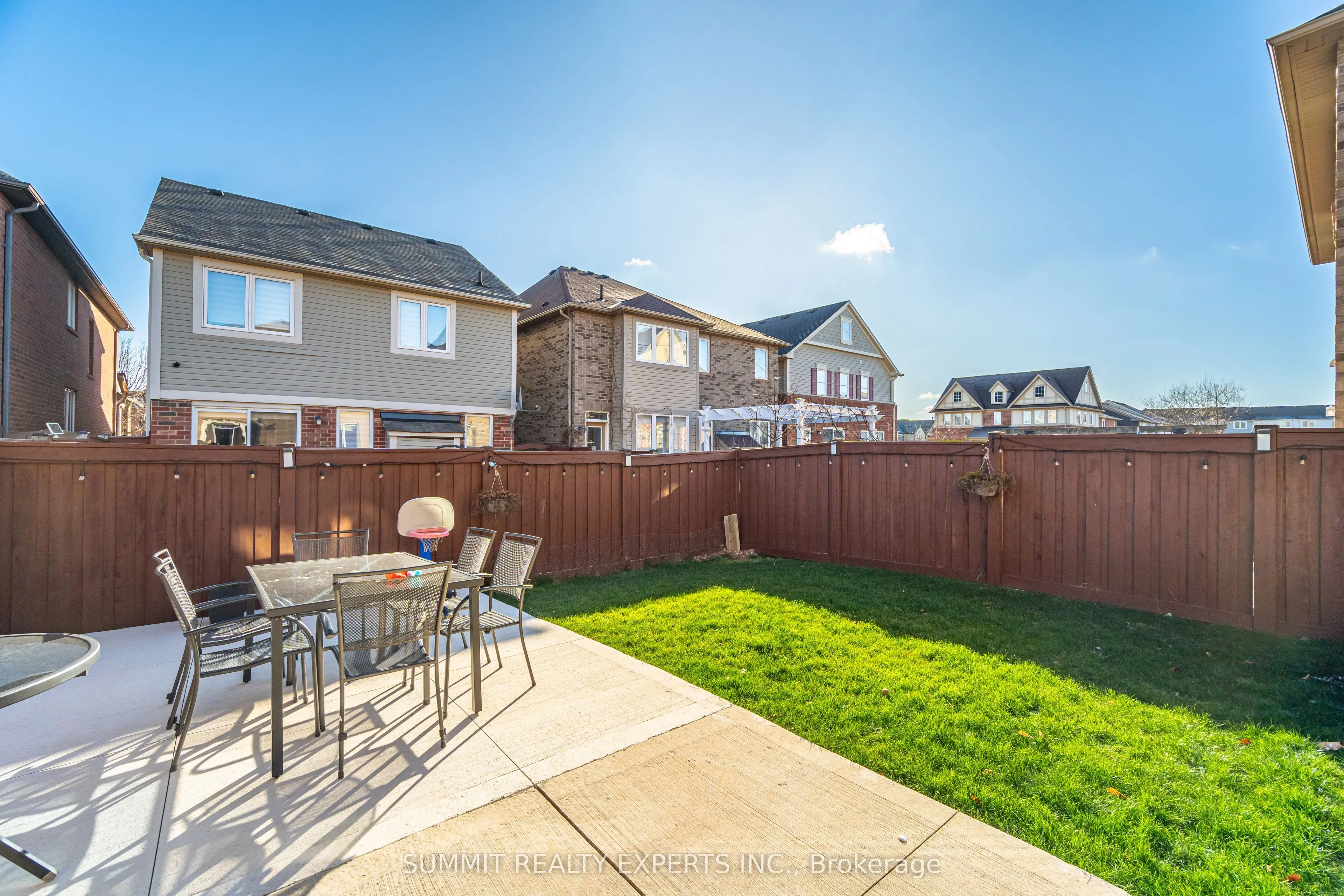 39 Donomore Drive, #Upper