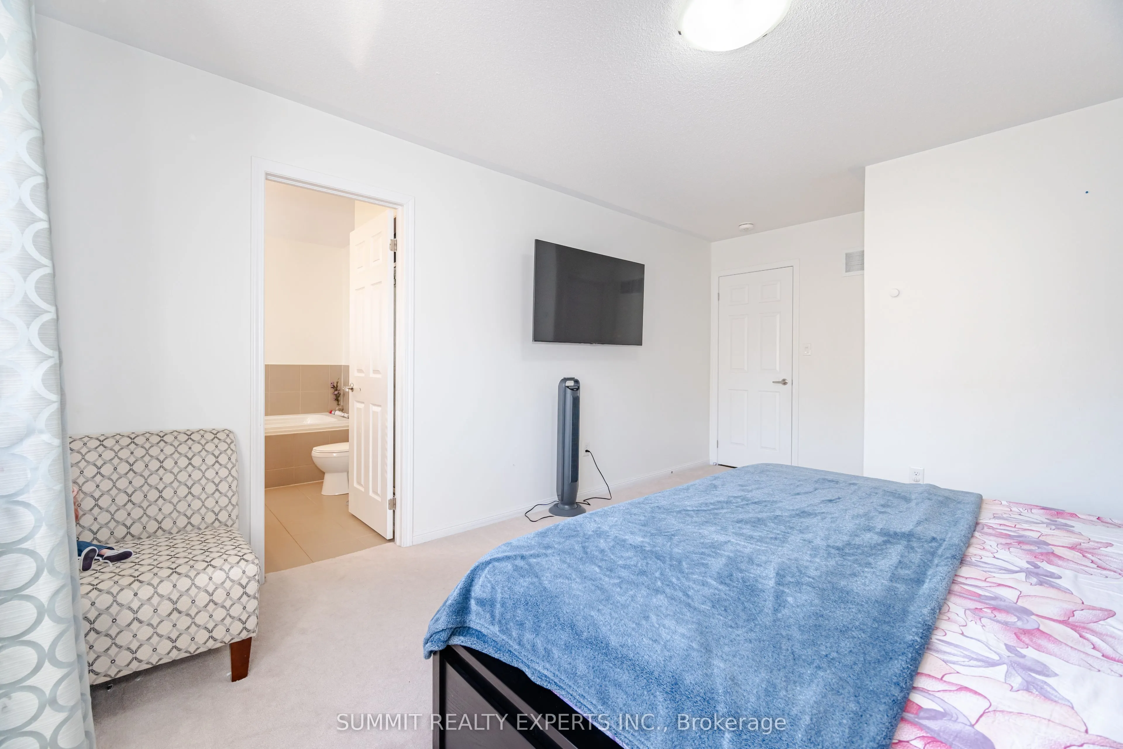 39 Donomore Drive, #Upper