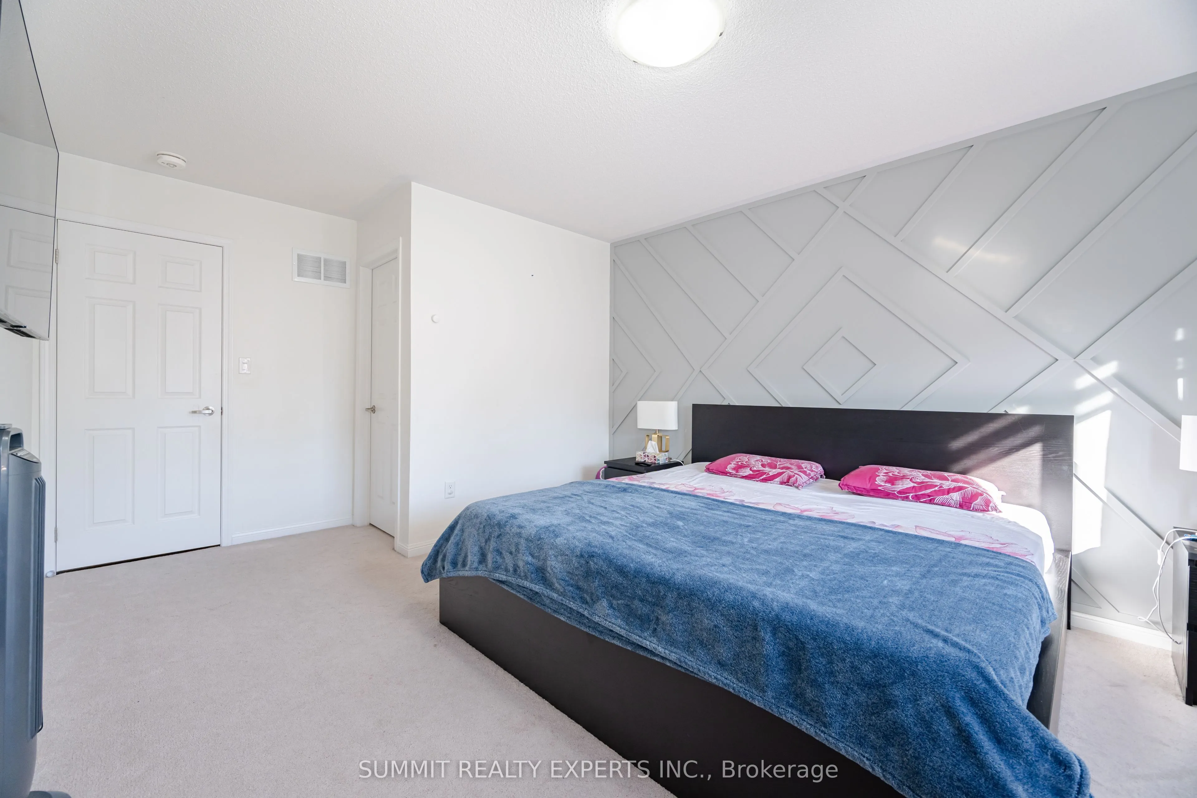 39 Donomore Drive, #Upper