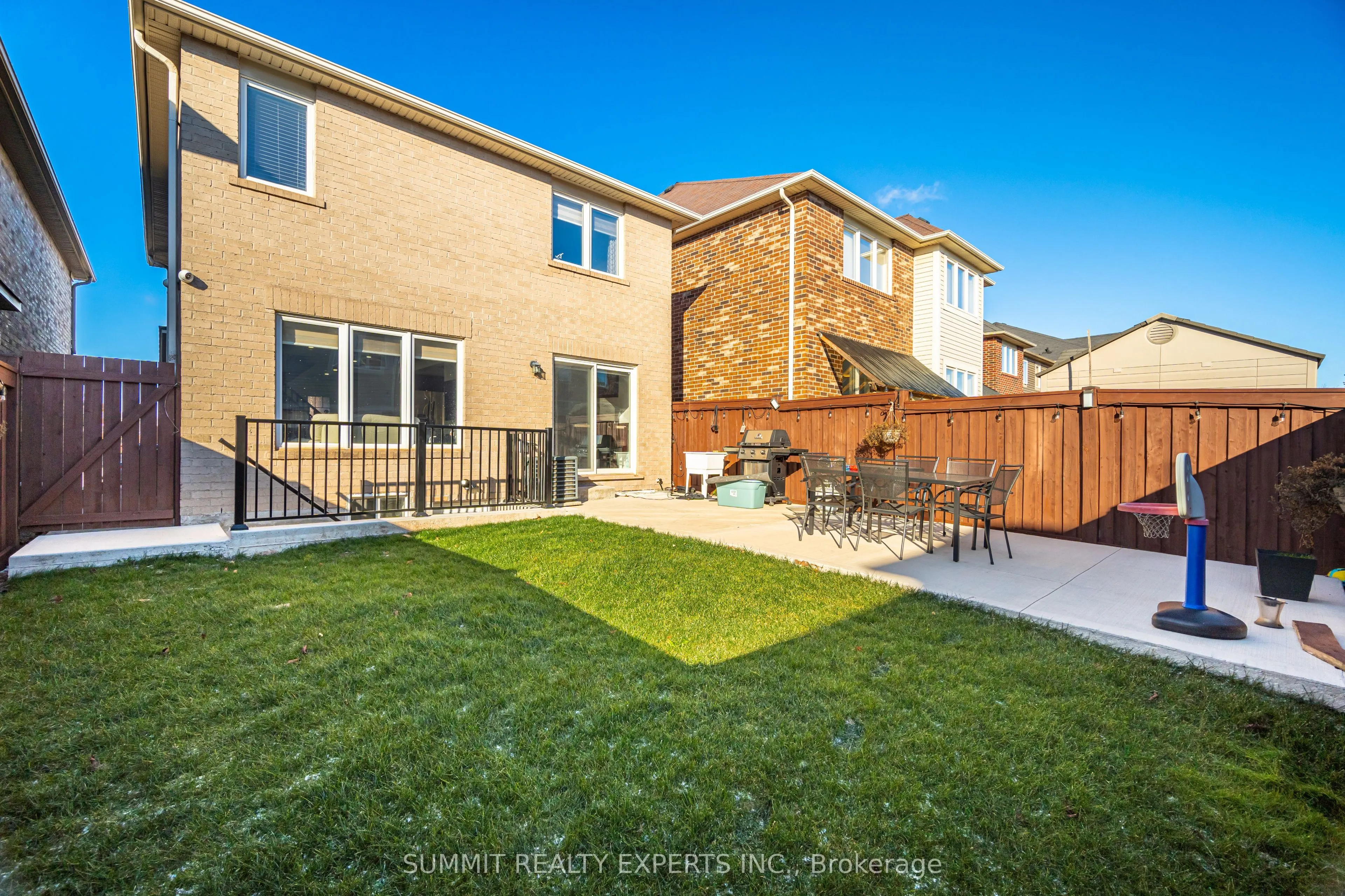 39 Donomore Drive, #Upper