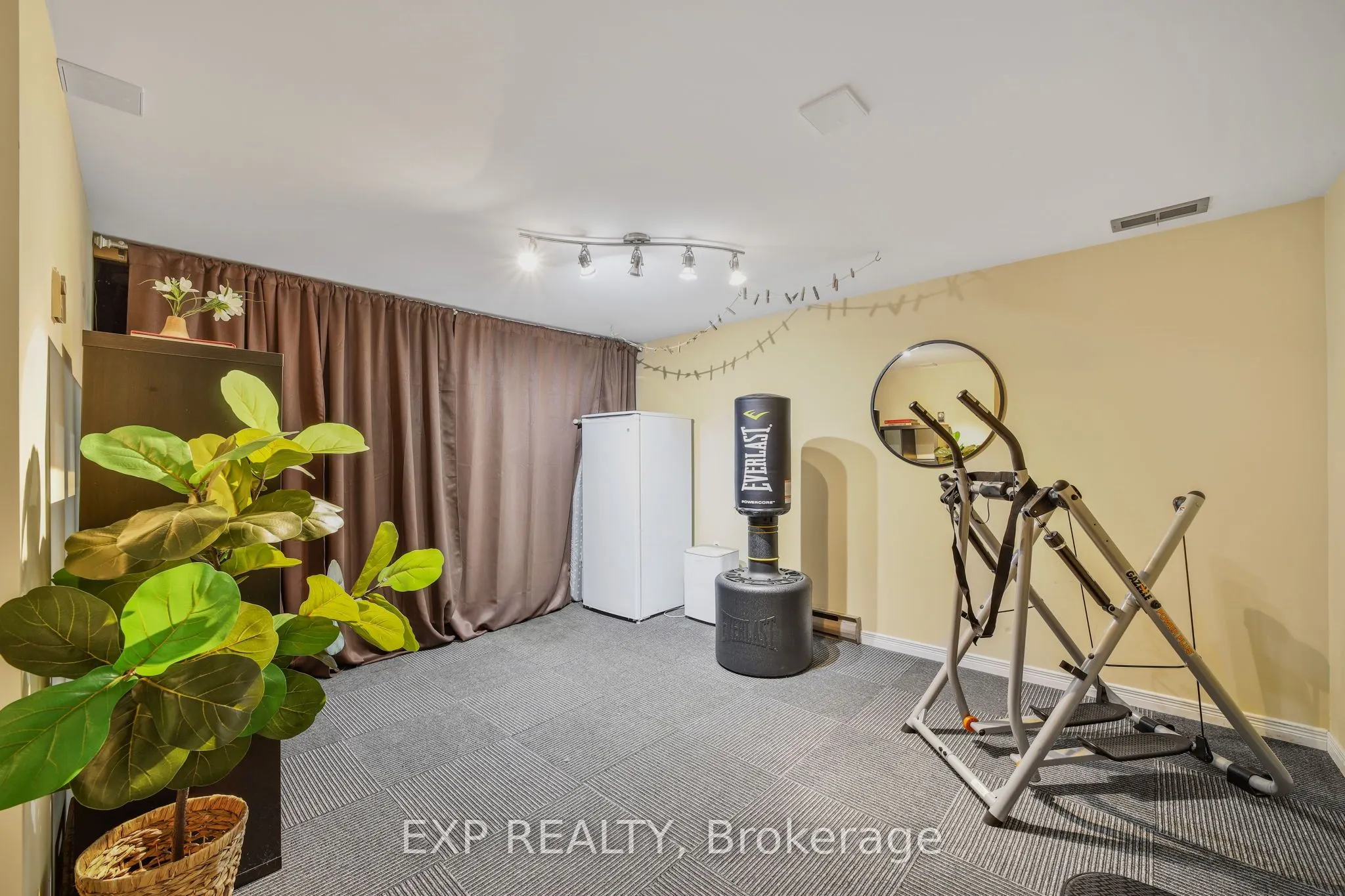 136 Darras Court