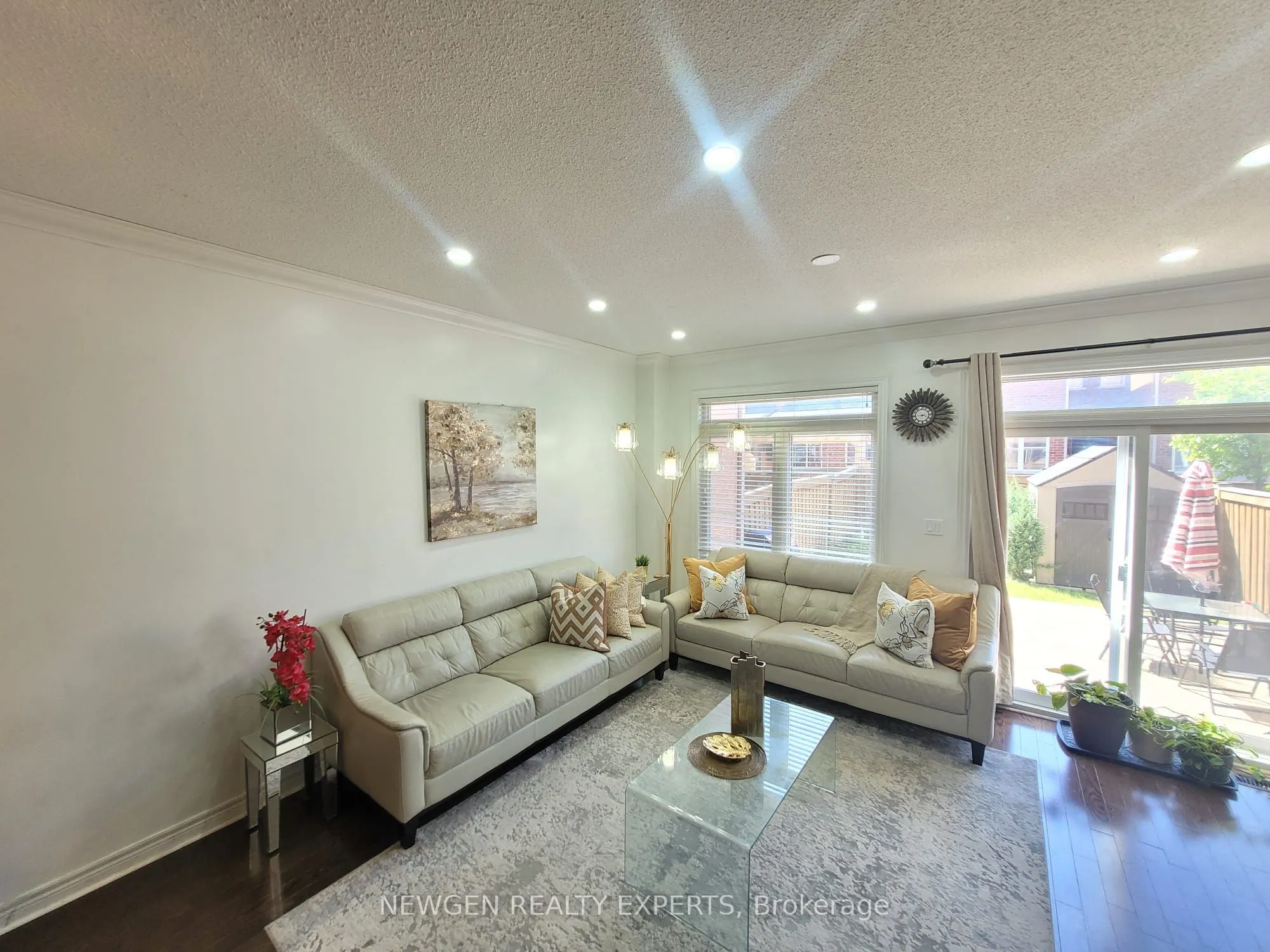 30 Lorenzo Circle