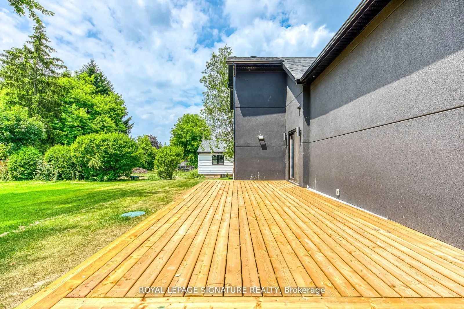 11024 Trafalgar Road