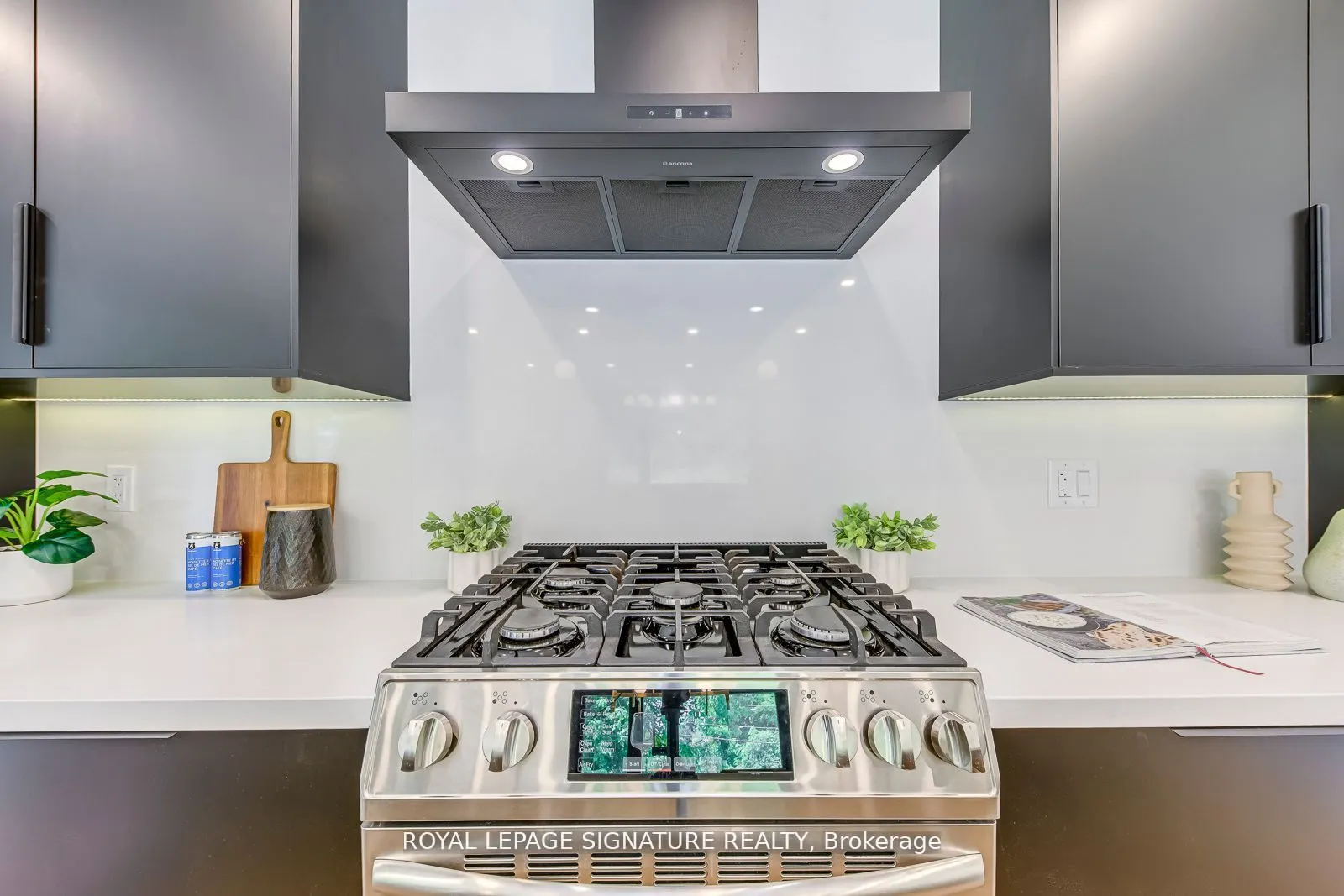 11024 Trafalgar Road