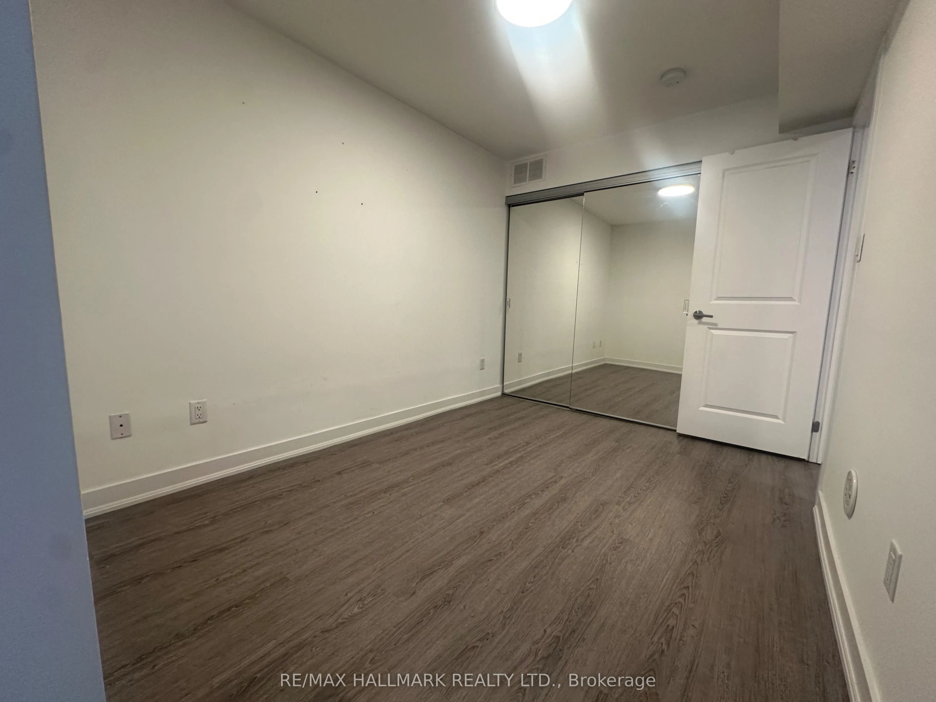 8 Drummond Street, #418