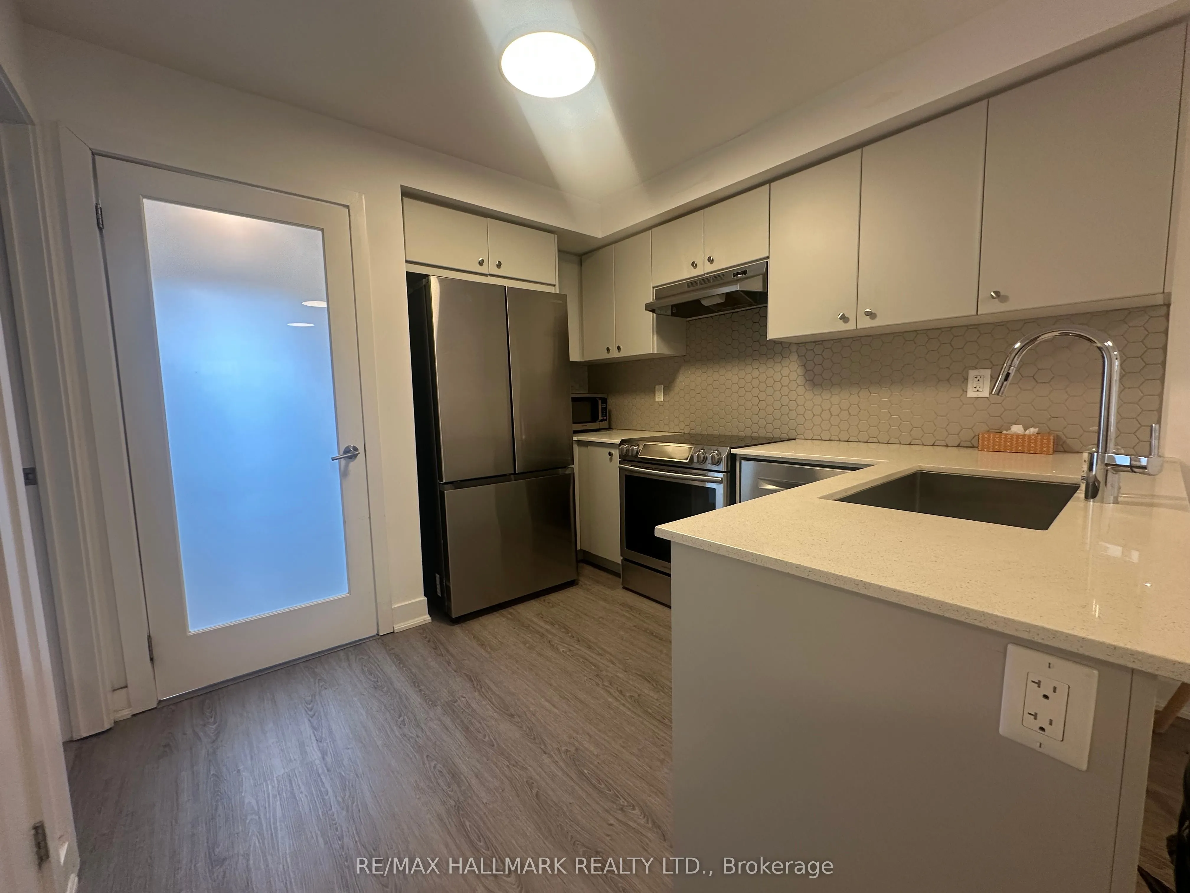 8 Drummond Street, #418