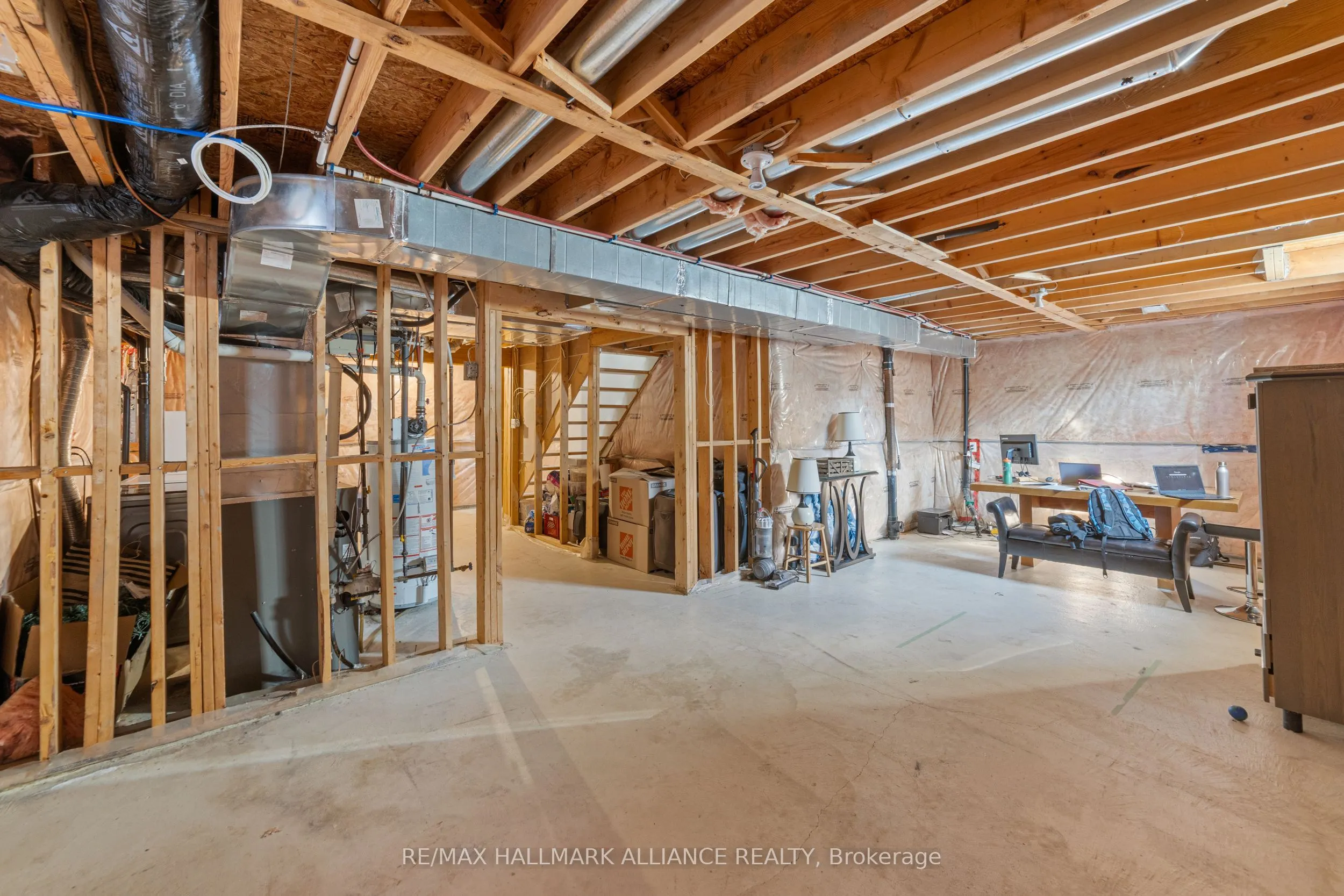 402 Schreyer Crescent