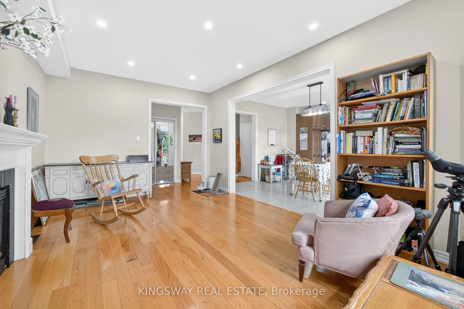 284 Holmes Crescent