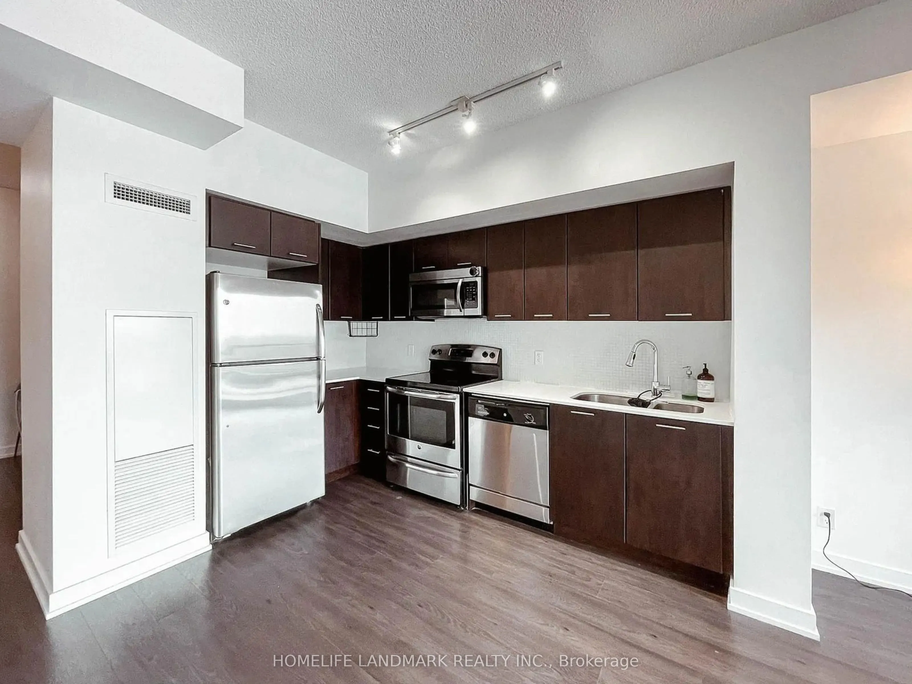 2220 Lakeshore Boulevard W, #1706