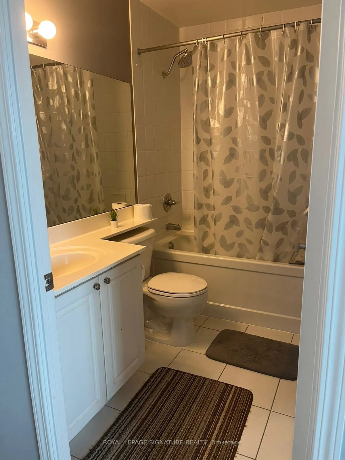 33 Elm Drive, #2211