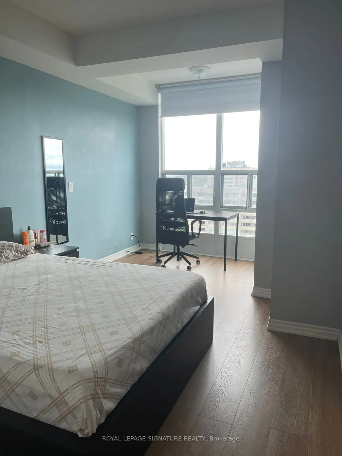 33 Elm Drive, #2211