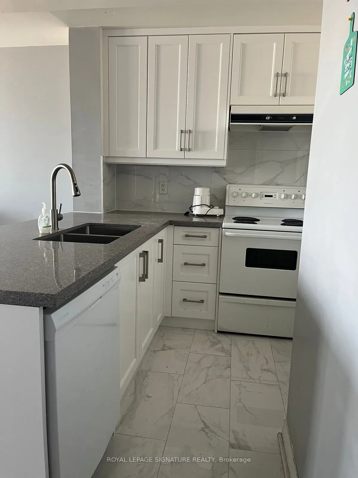 33 Elm Drive, #2211