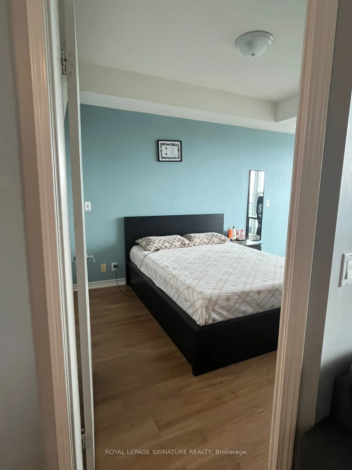 33 Elm Drive, #2211