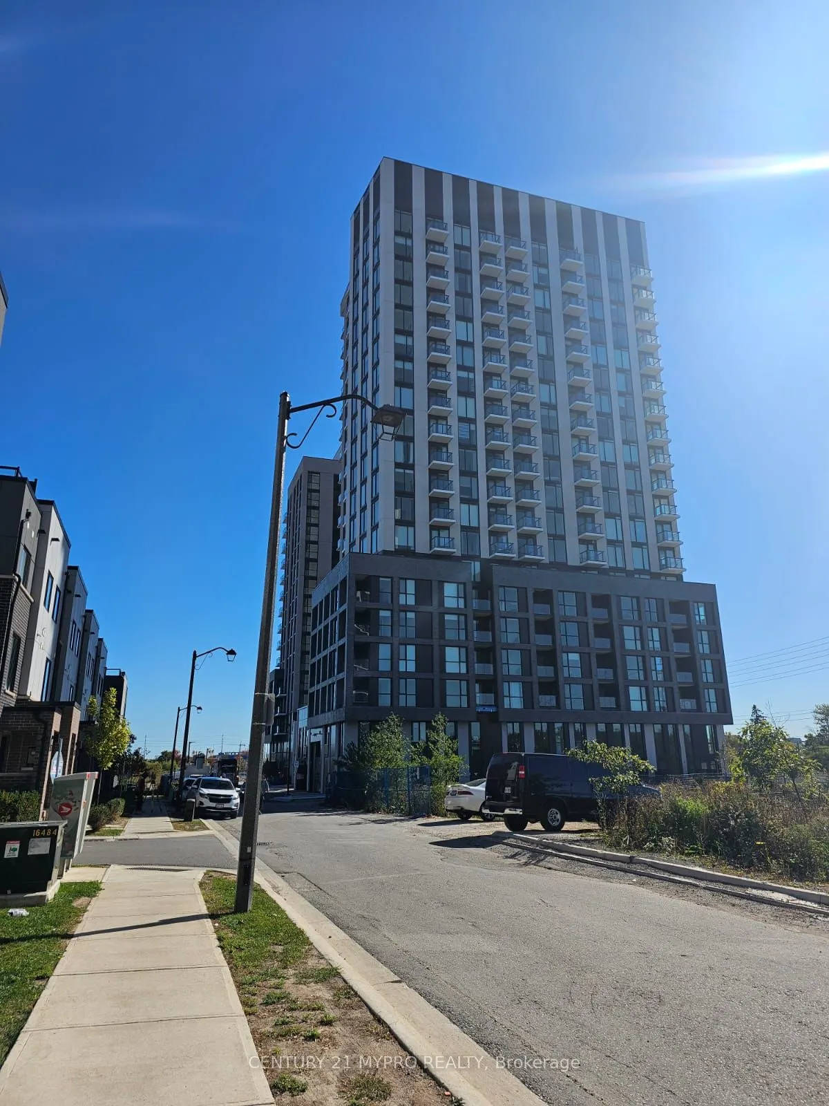 3079 Trafalgar Road, #2005