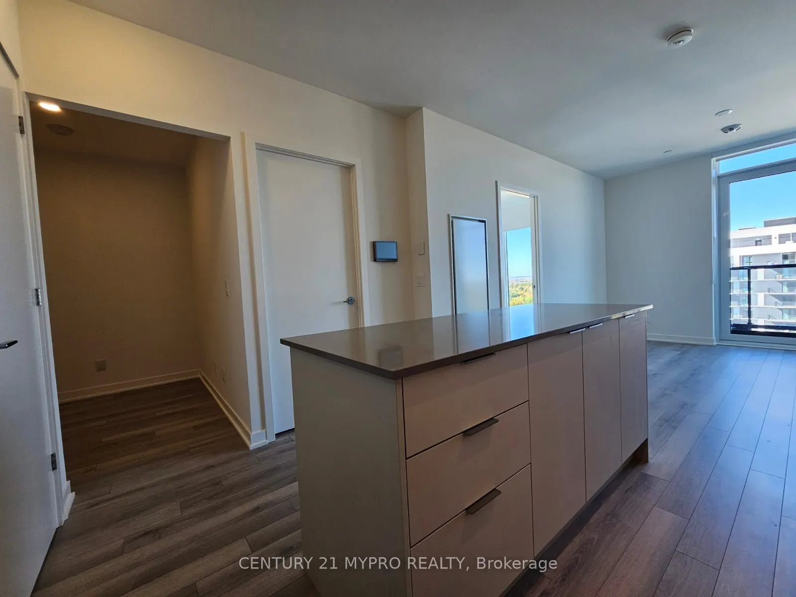 3079 Trafalgar Road, #2005