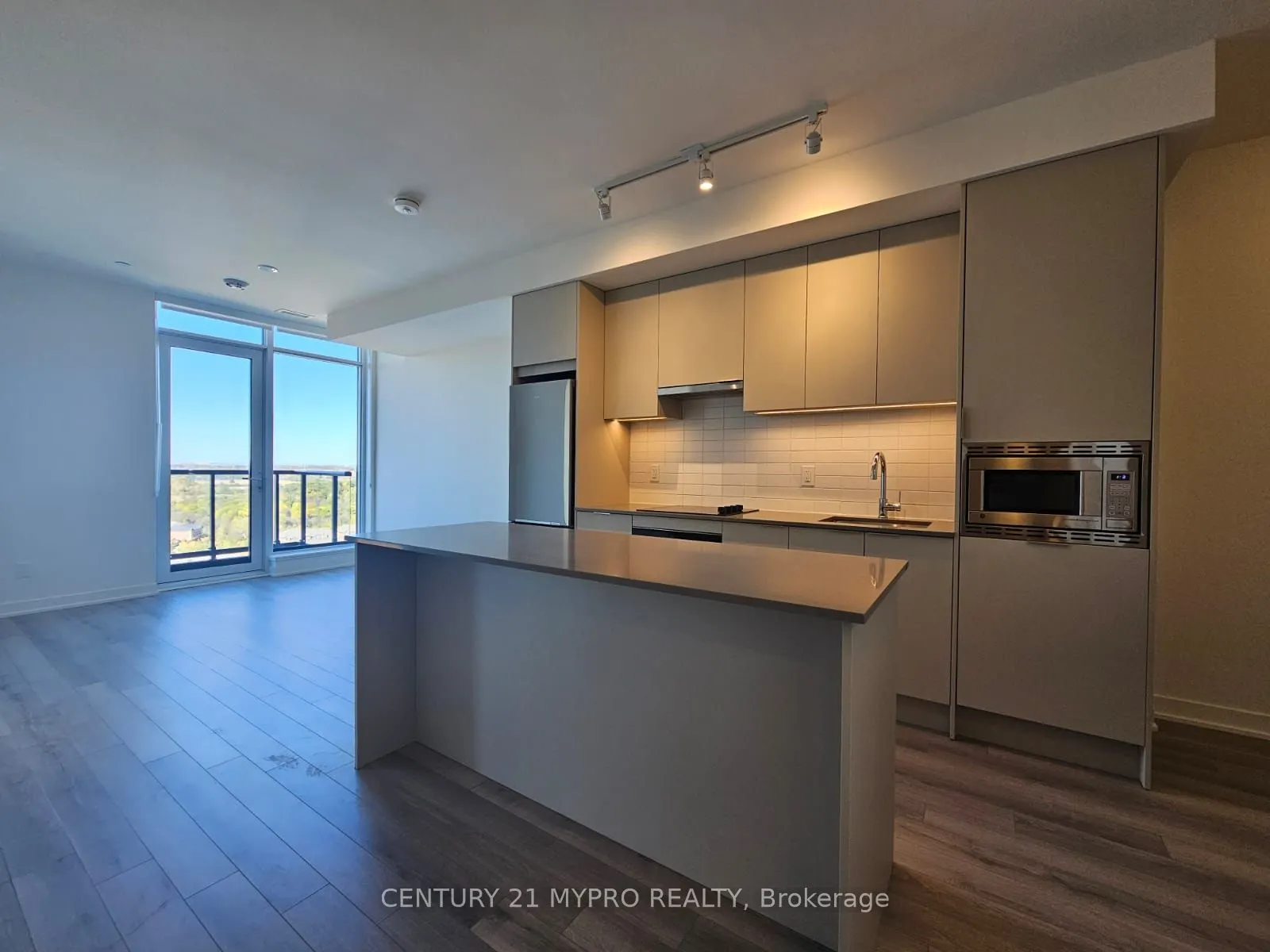 3079 Trafalgar Road, #2005