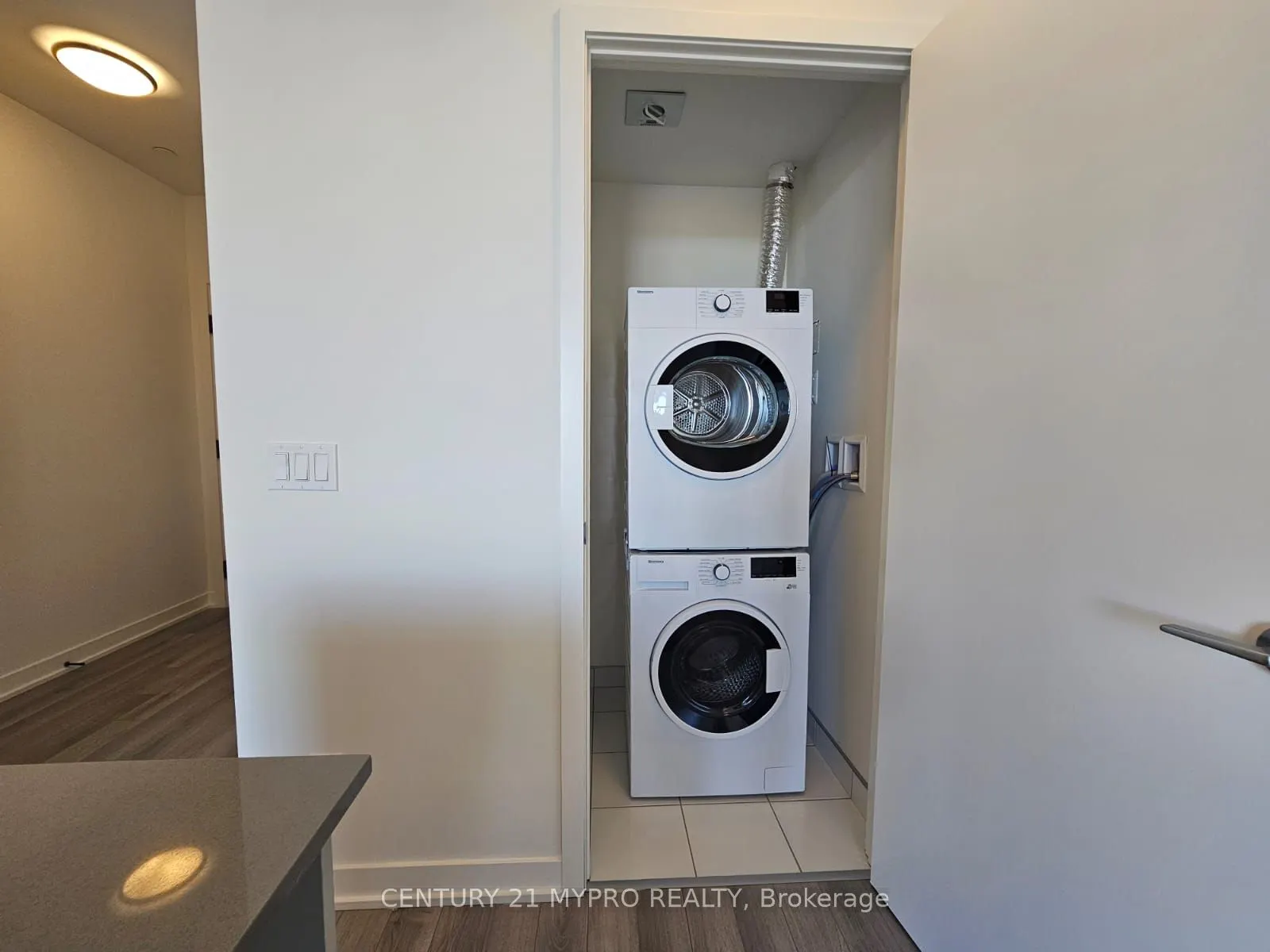 3079 Trafalgar Road, #2005