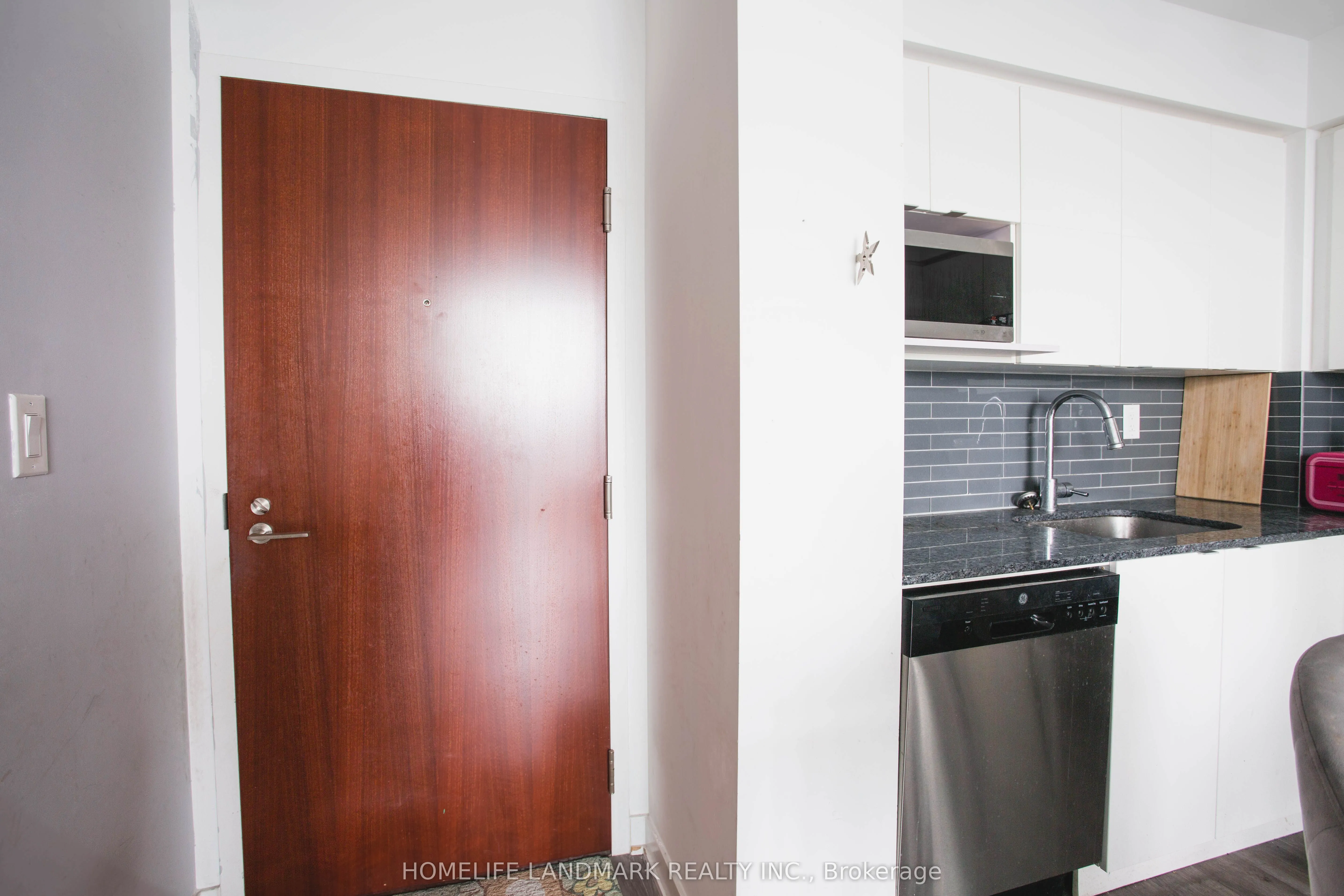 160 Flemington Road, #1522