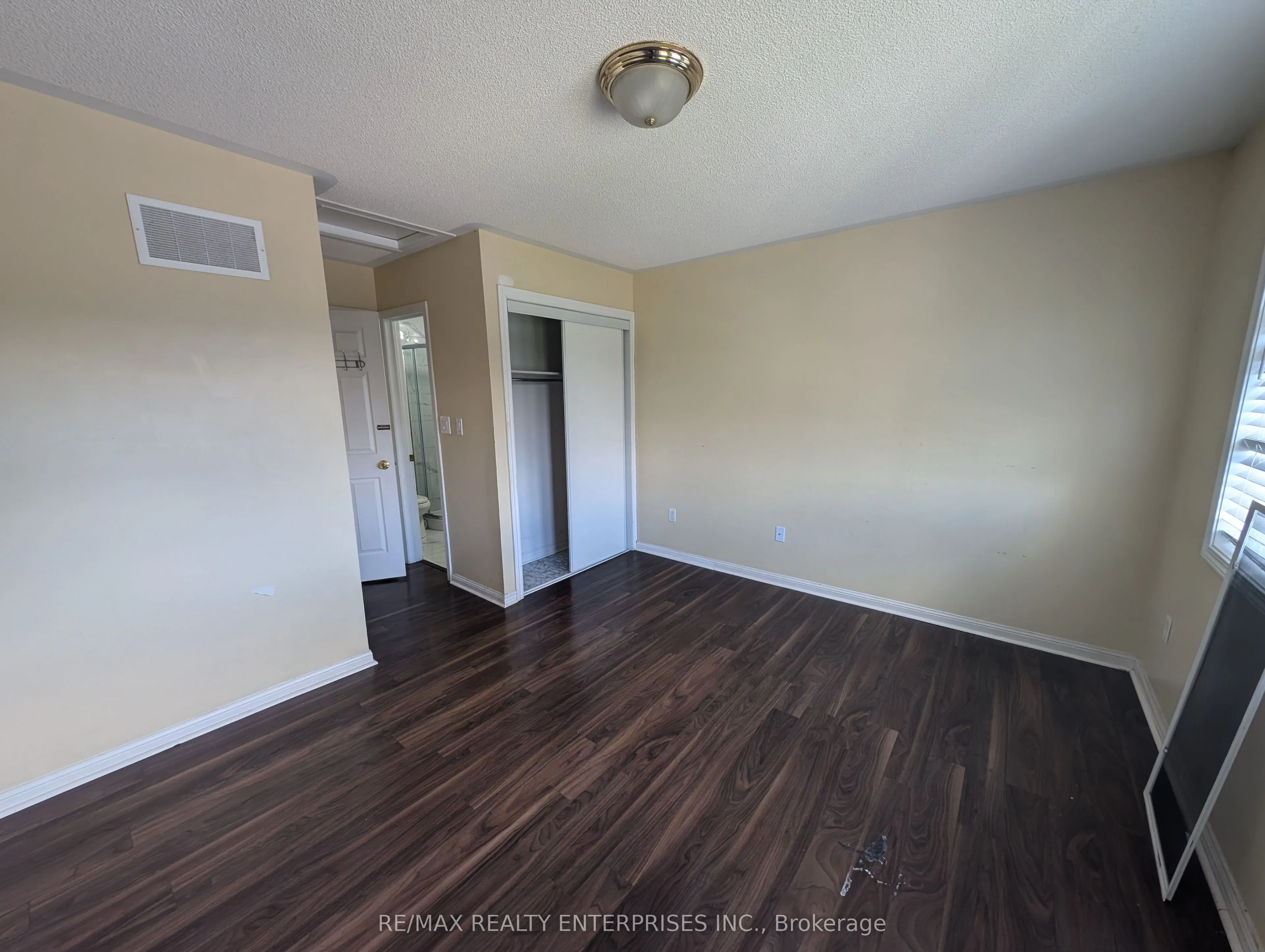 40 Sweetwood Circle
