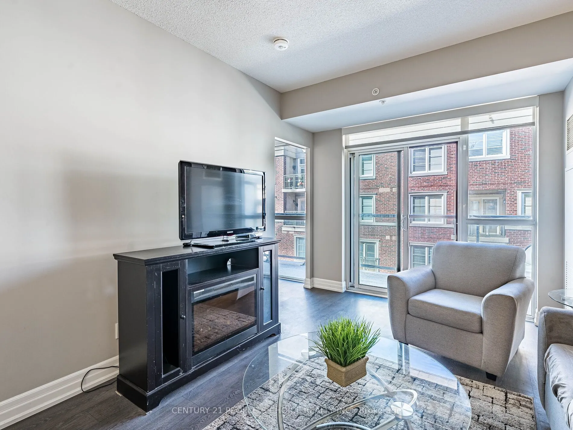 50 Ann Street, #411