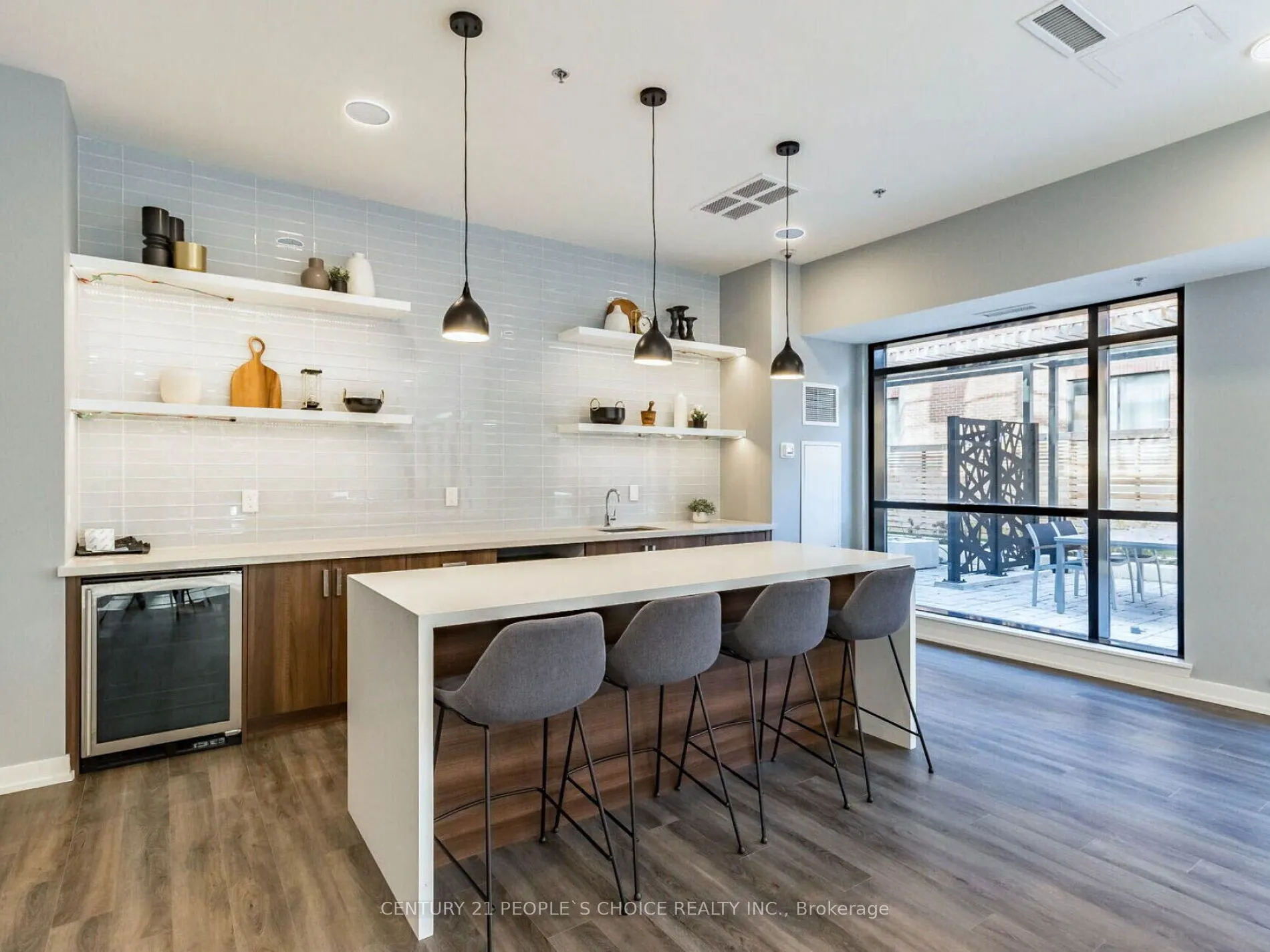 50 Ann Street, #411