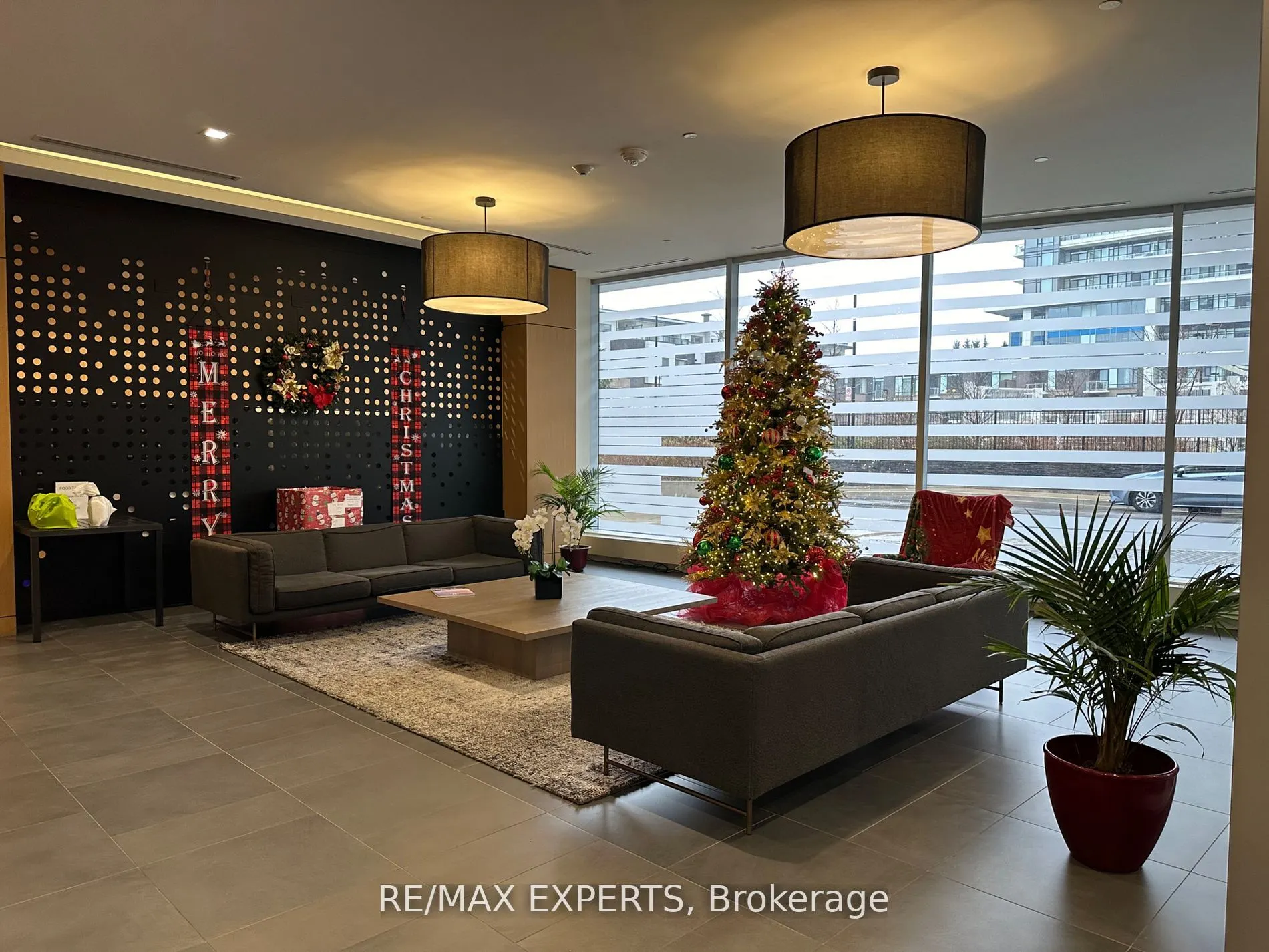 2520 Eglinton Avenue W