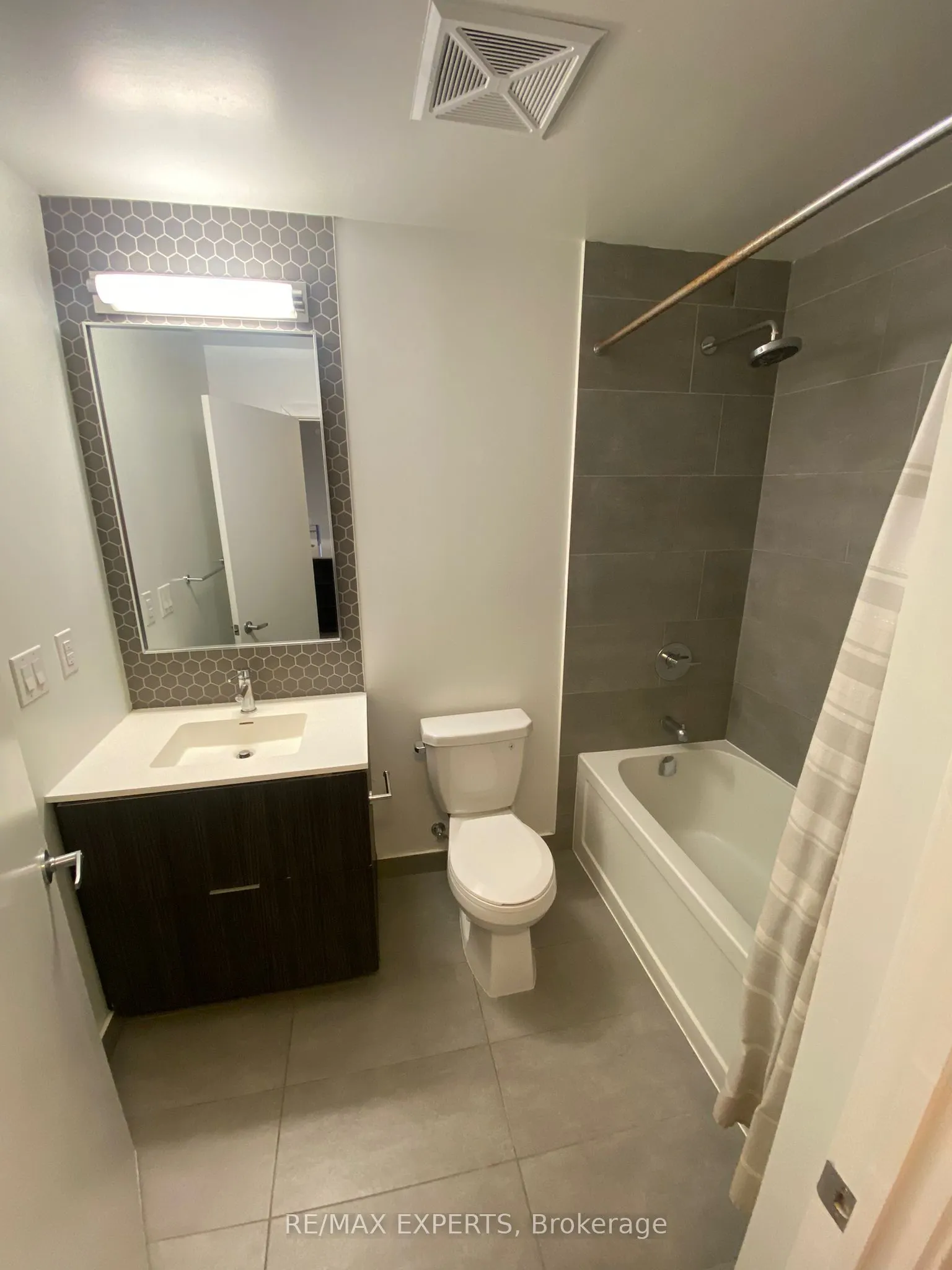 2520 Eglinton Avenue W, #1711