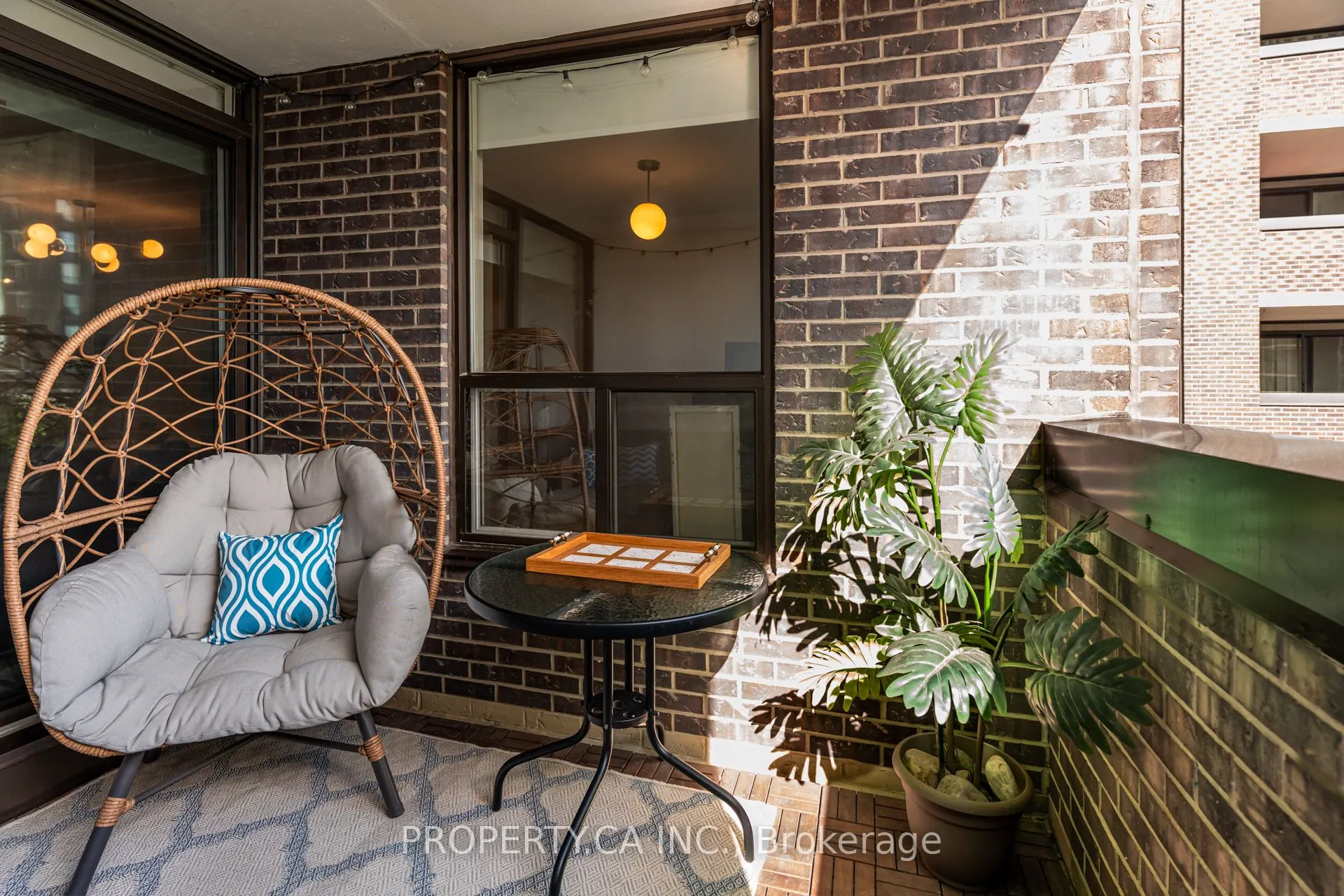 1535 Lakeshore Road E, #503