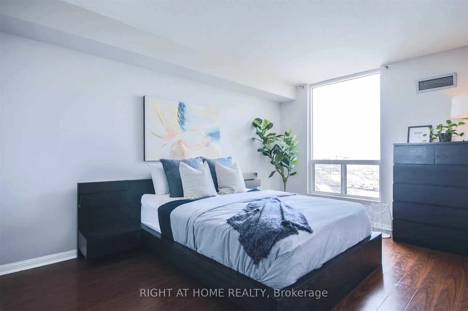 101 Subway Crescent, #2207