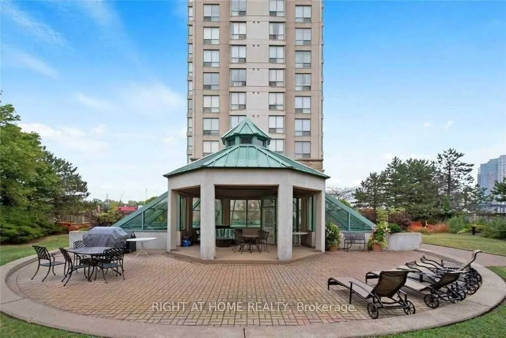 101 Subway Crescent, #2207