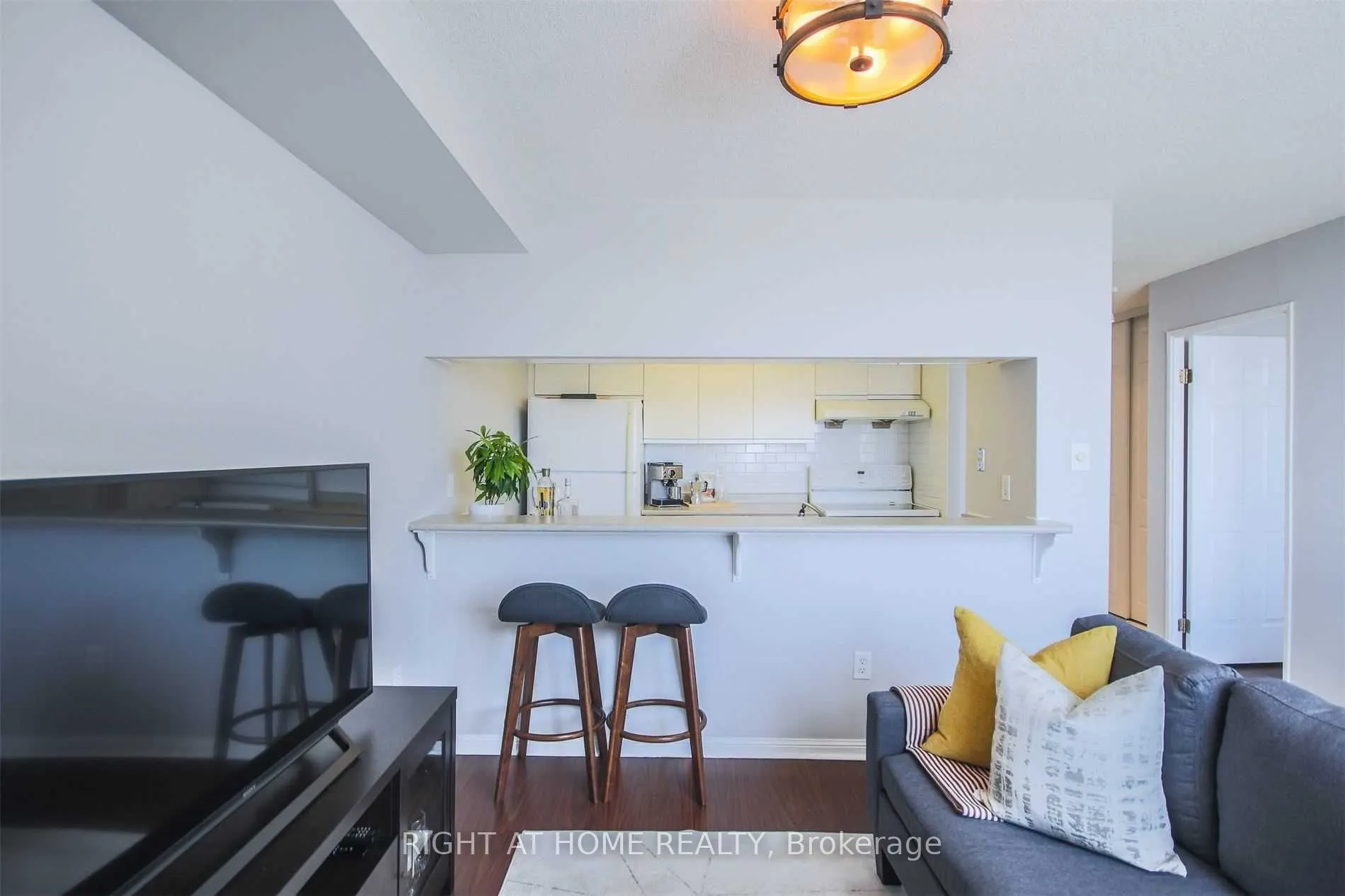 101 Subway Crescent, #2207