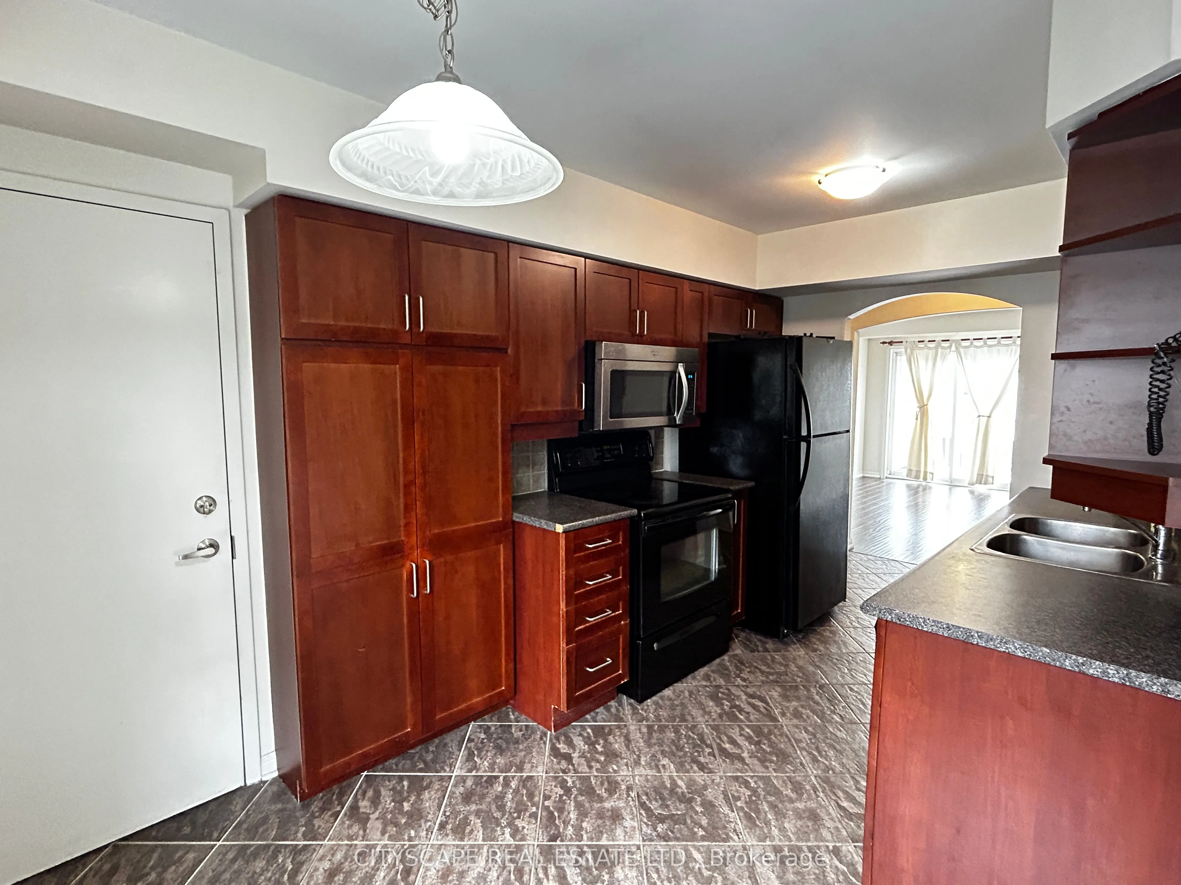 754 Neighbourhood Circle, #2