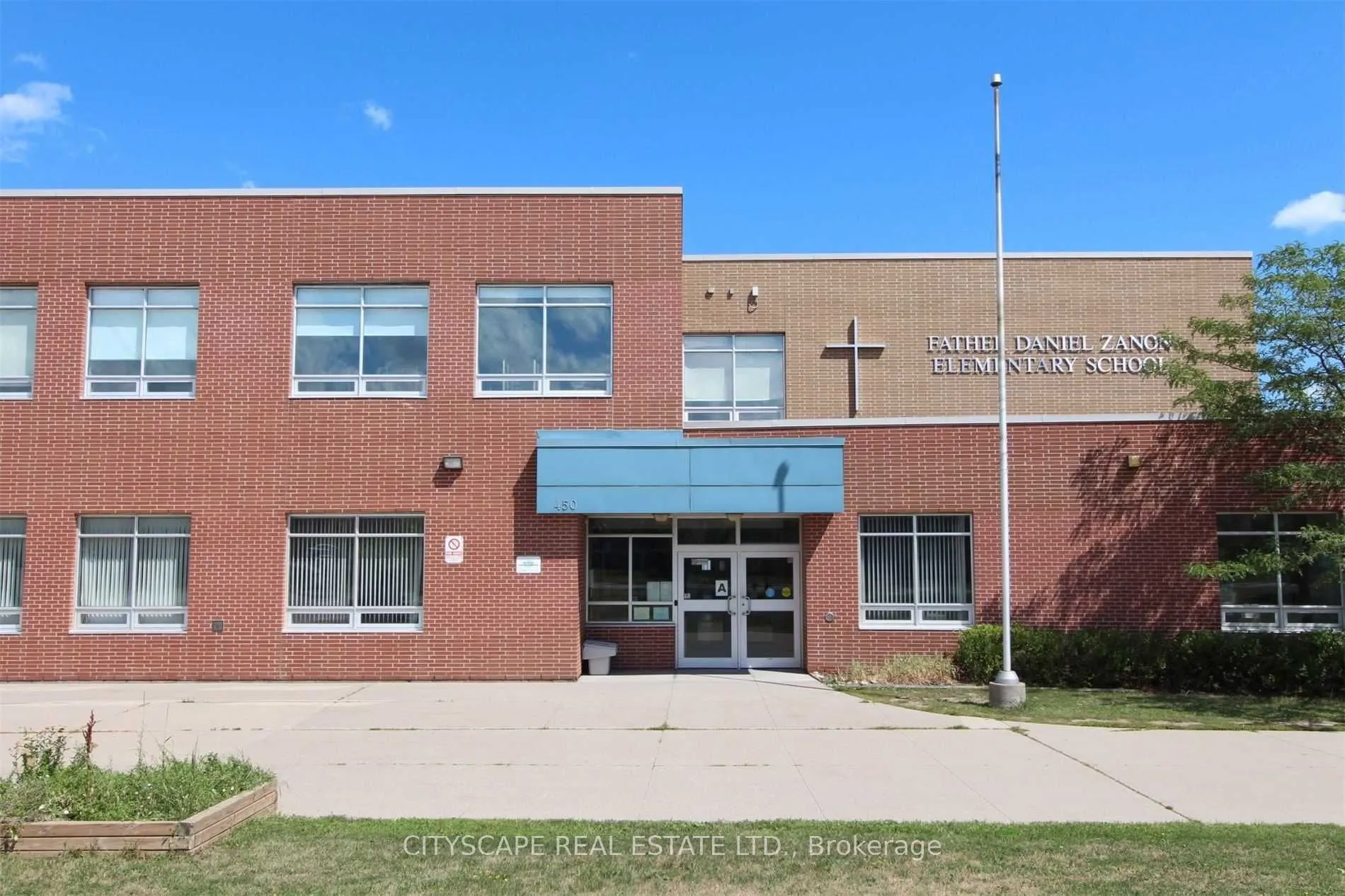 754 Neighbourhood Circle, #2