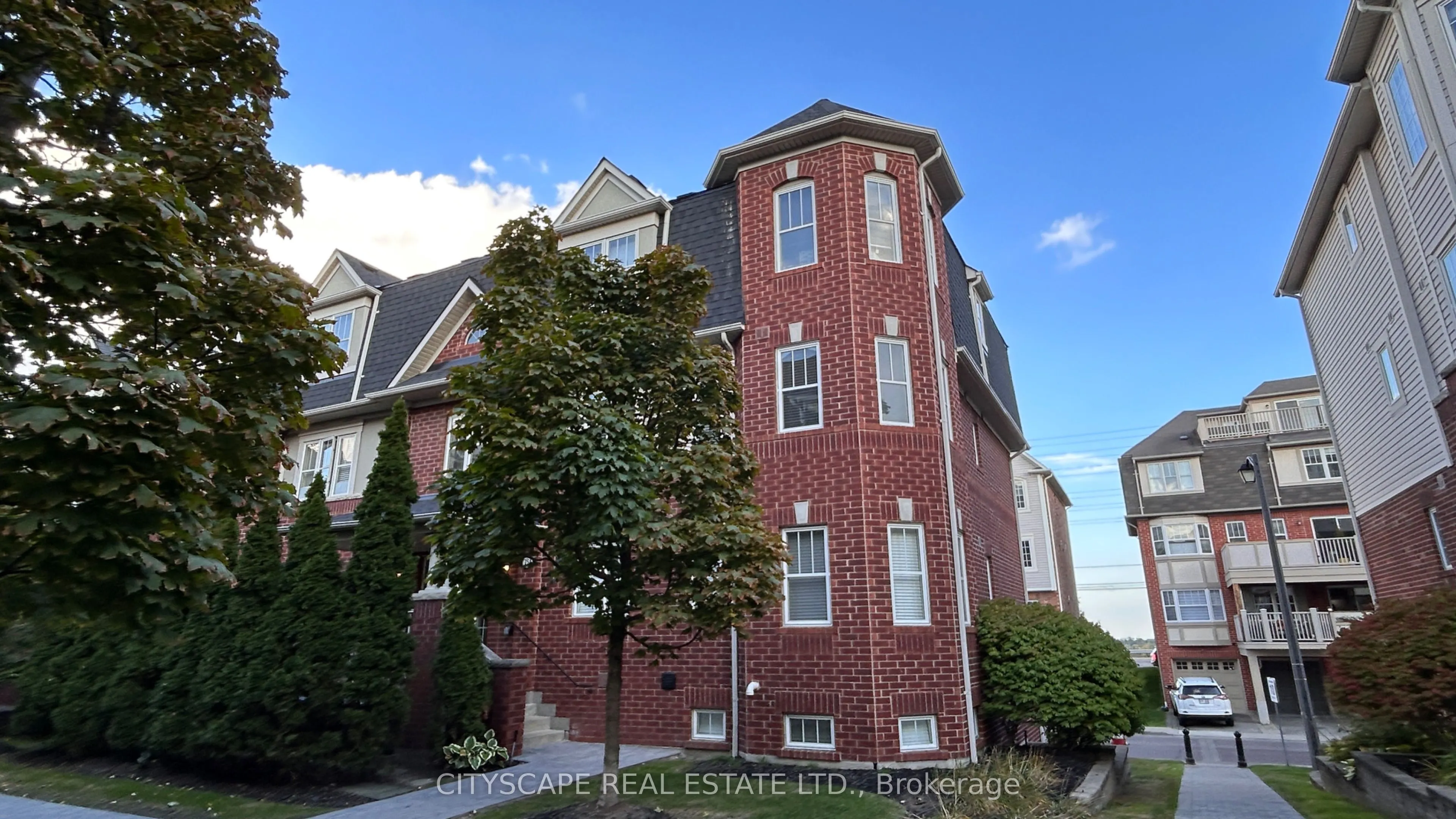 754 Neighbourhood Circle, #2