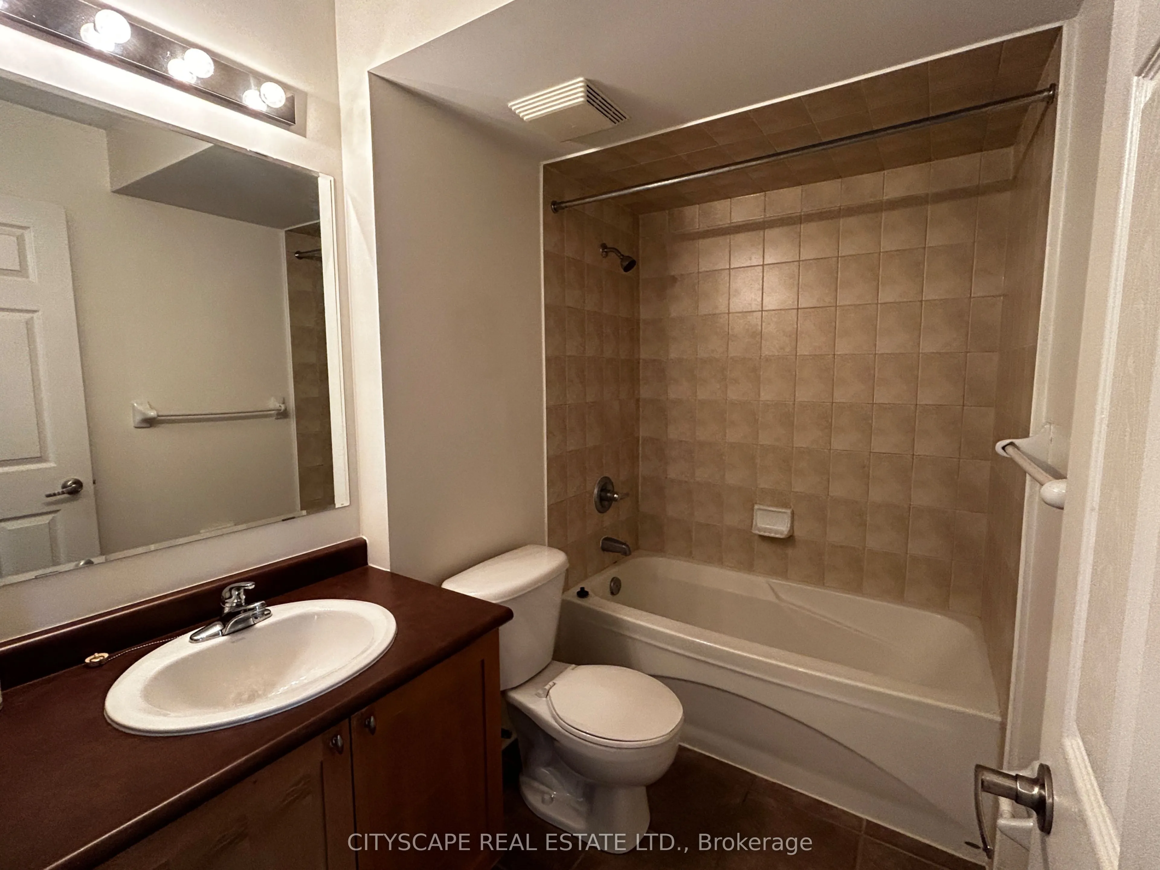 754 Neighbourhood Circle, #2
