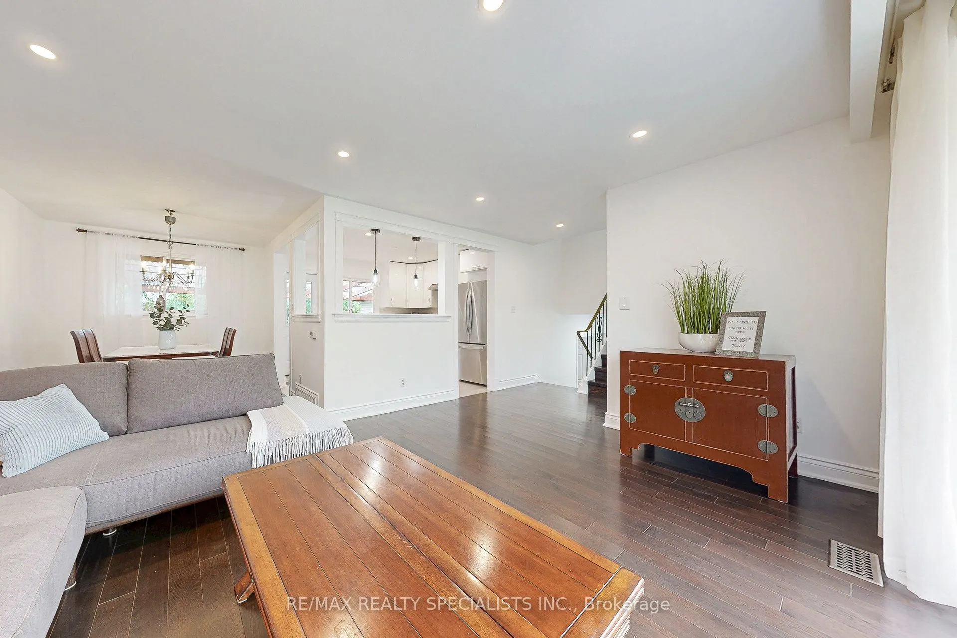 2570 Truscott Drive