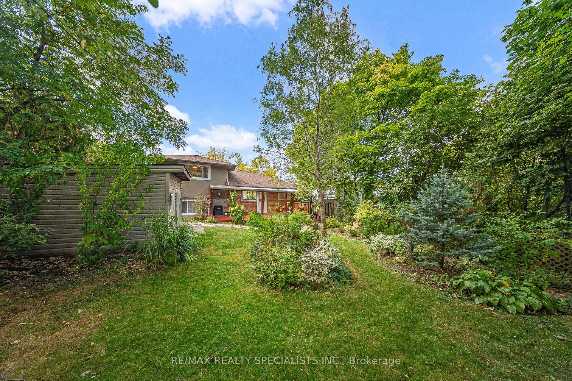 2570 Truscott Drive