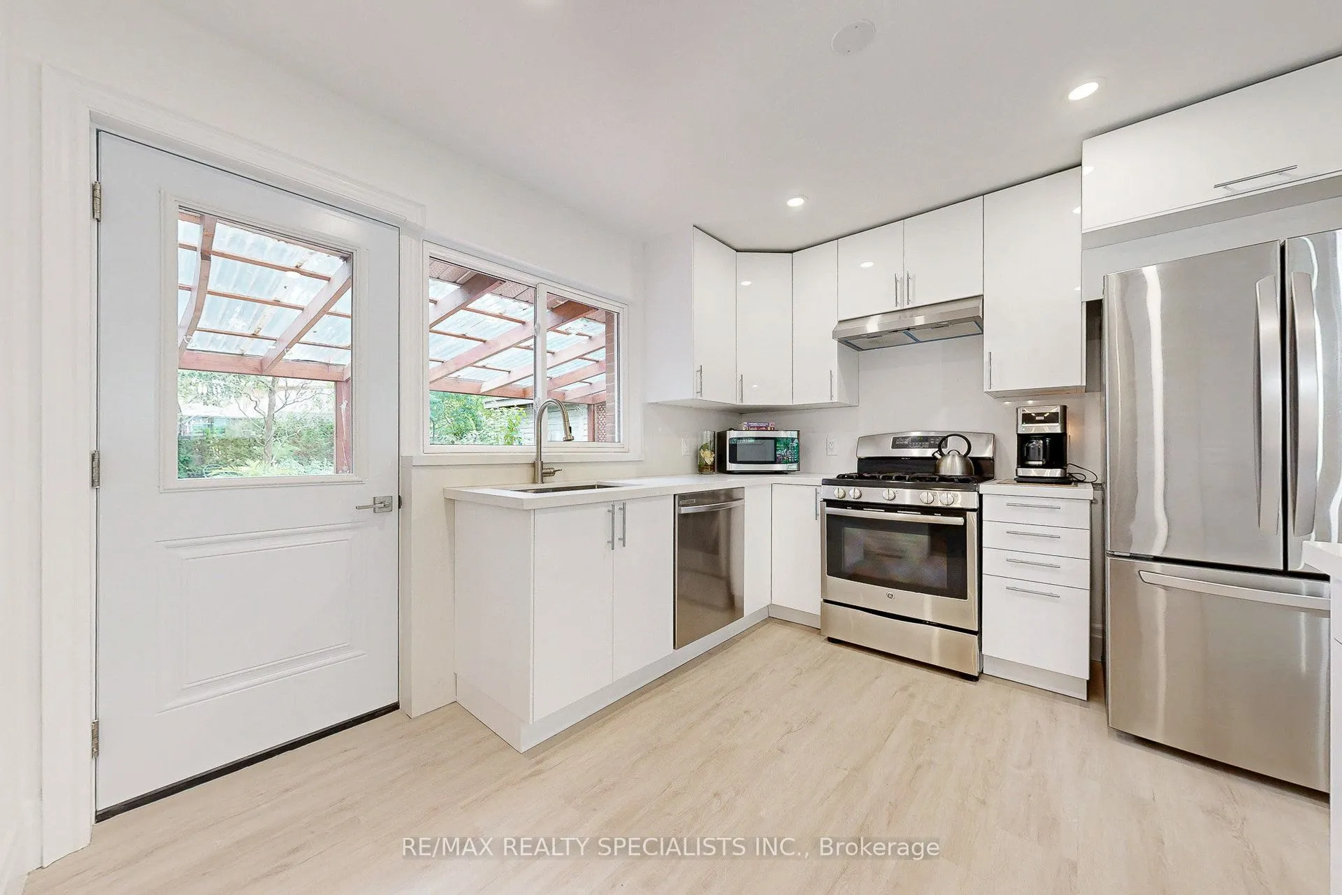 2570 Truscott Drive