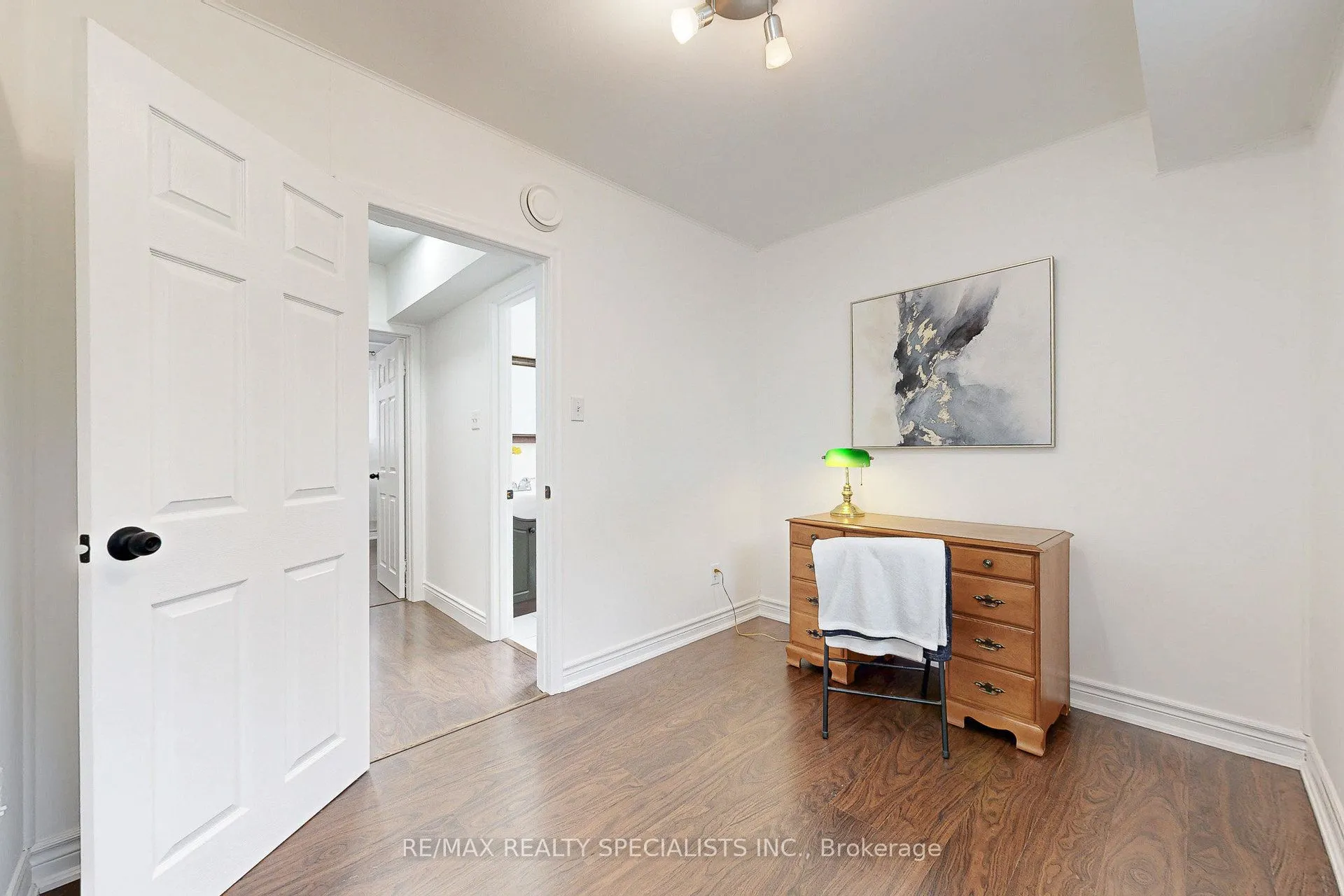 2570 Truscott Drive