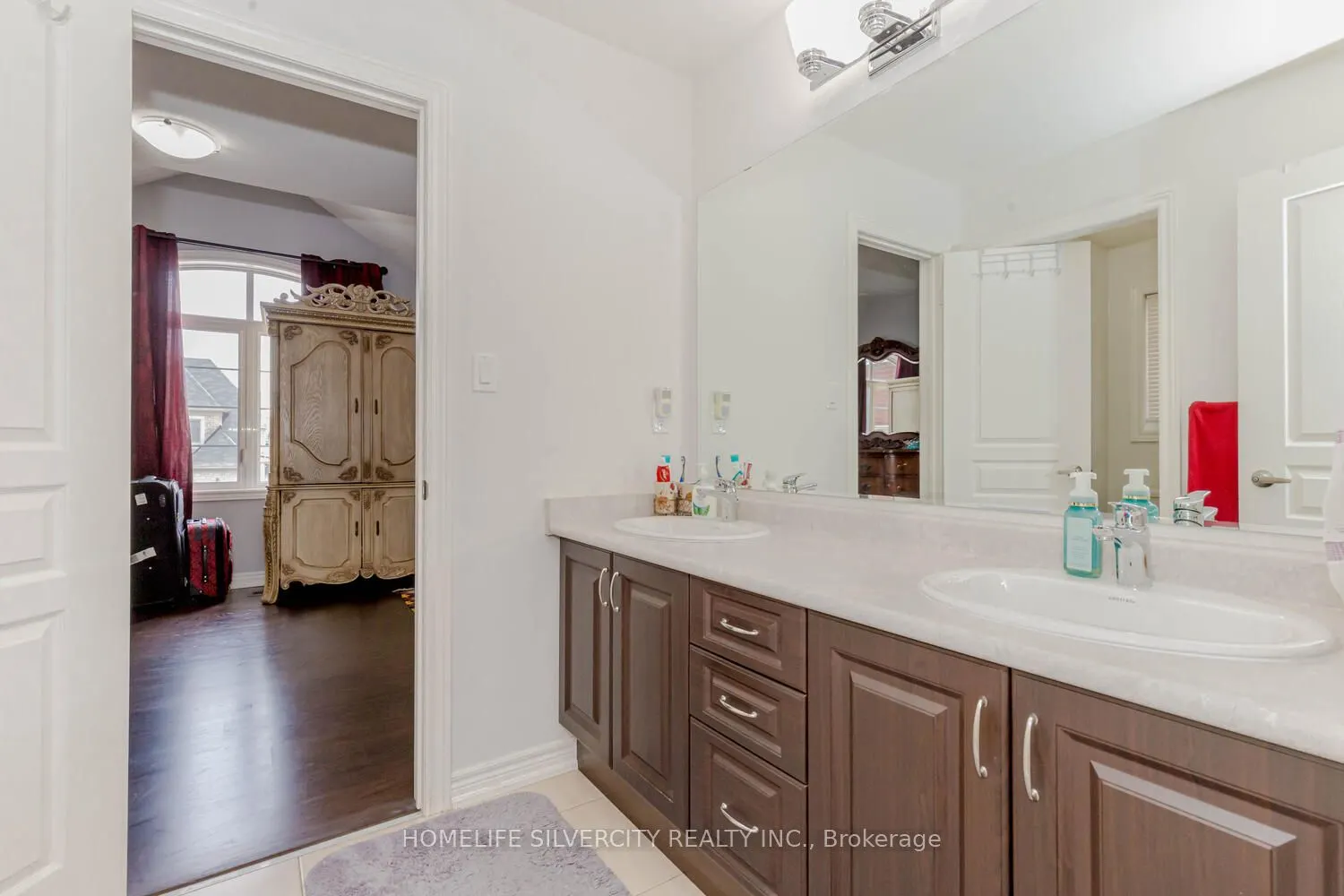 122 Squire Ellis Drive